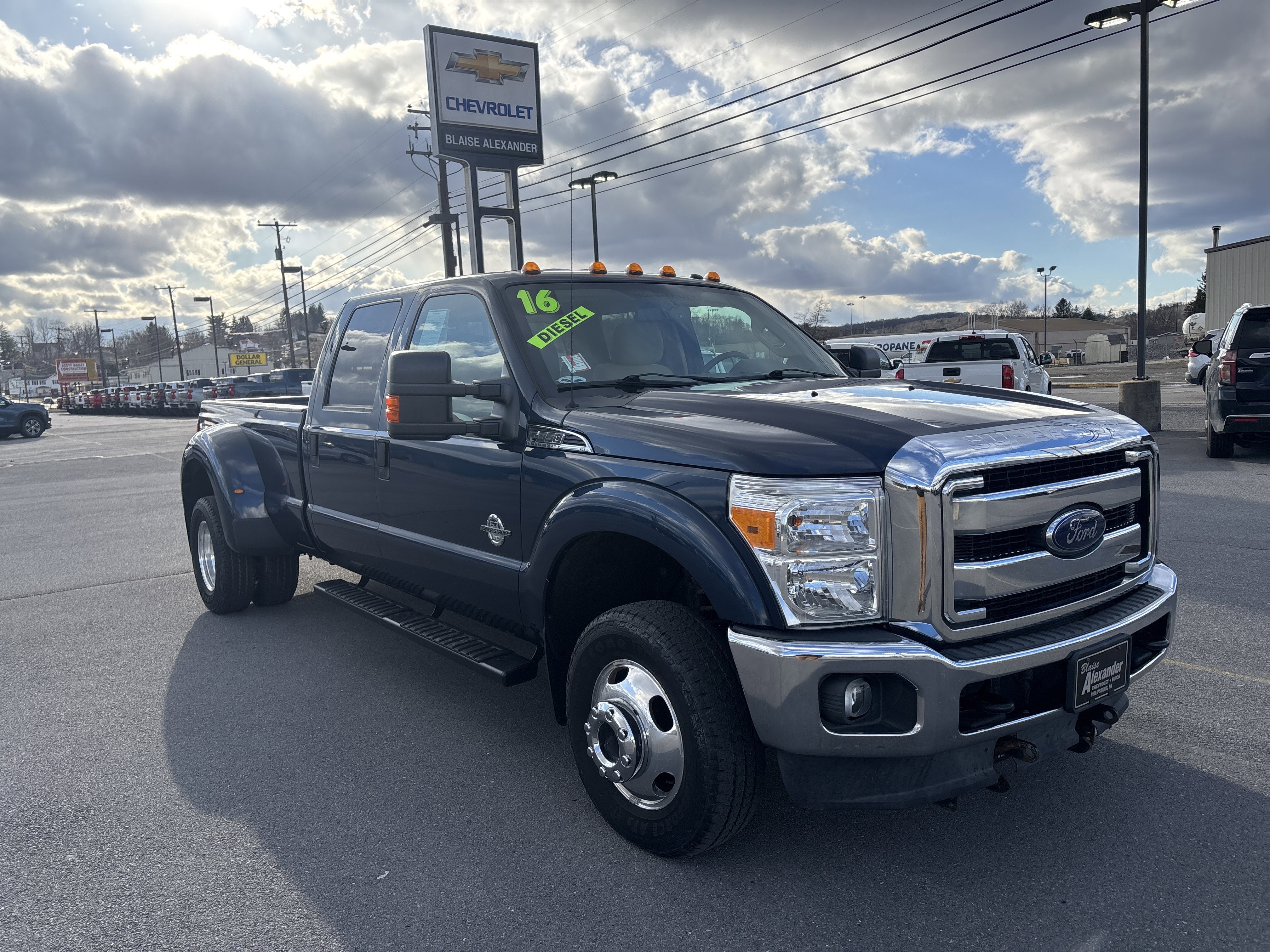 2016 Ford Super Duty F-350 DRW Lariat