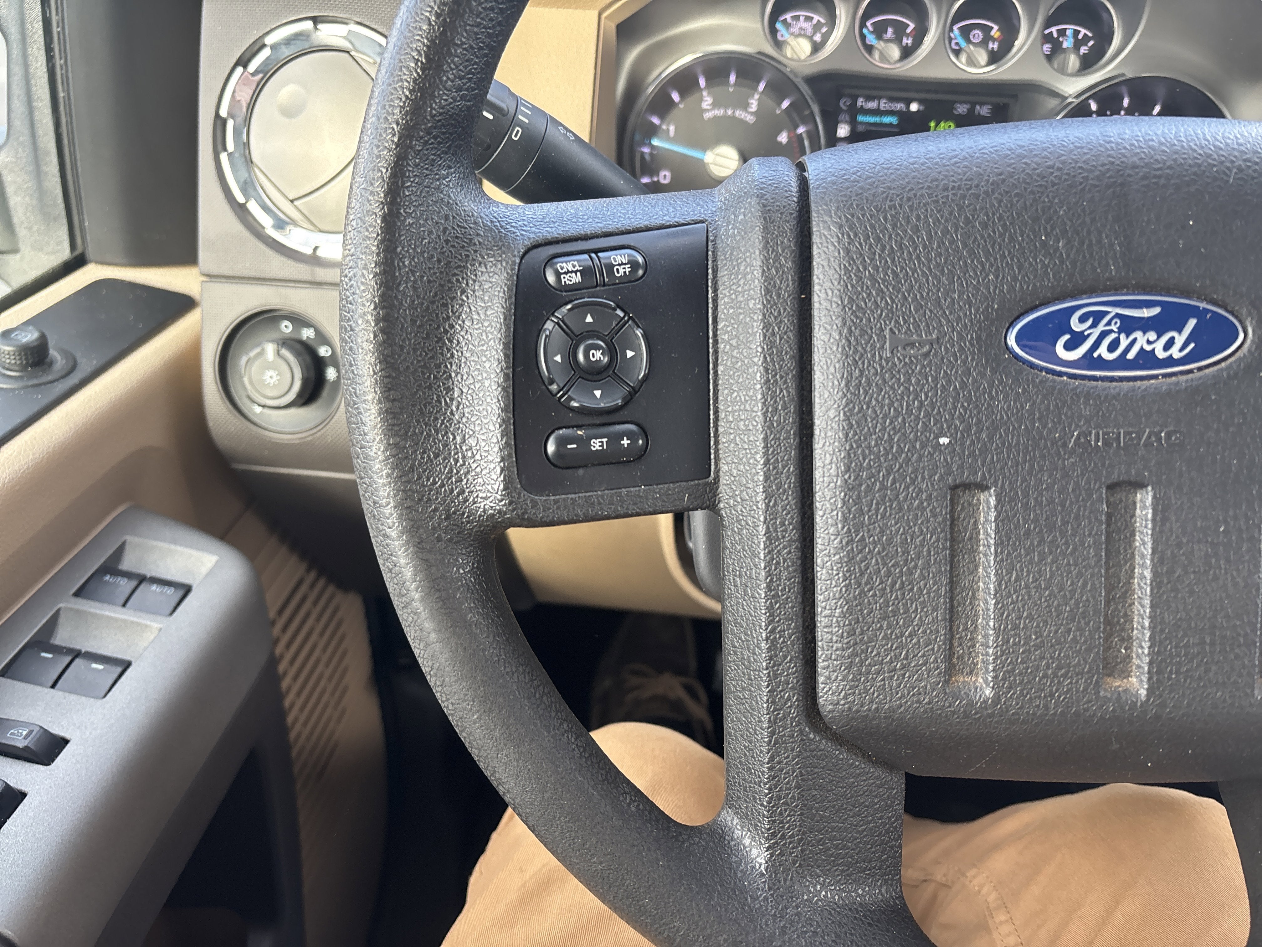 2016 Ford Super Duty F-350 DRW Lariat