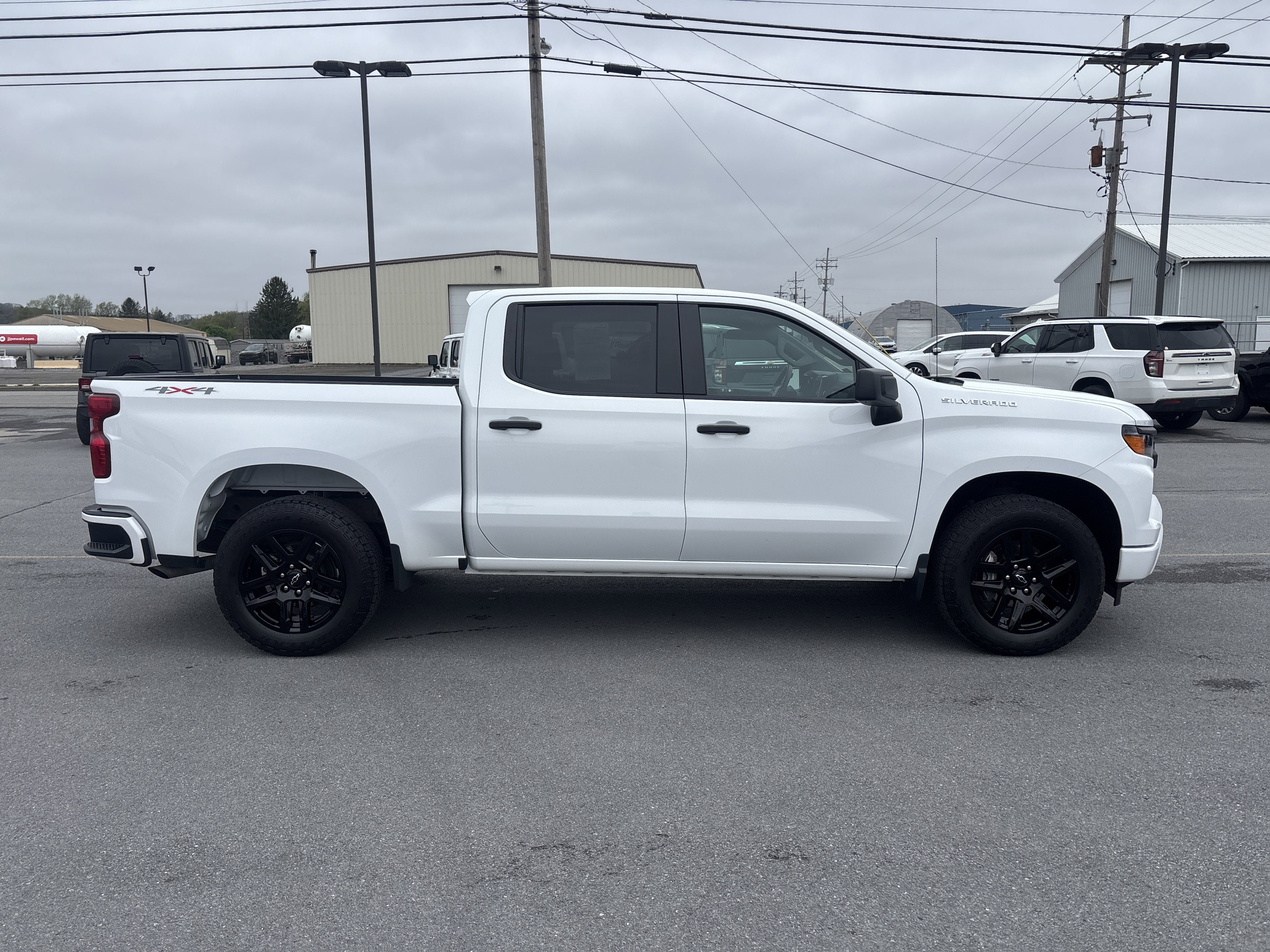 2023 Chevrolet Silverado 1500 Custom