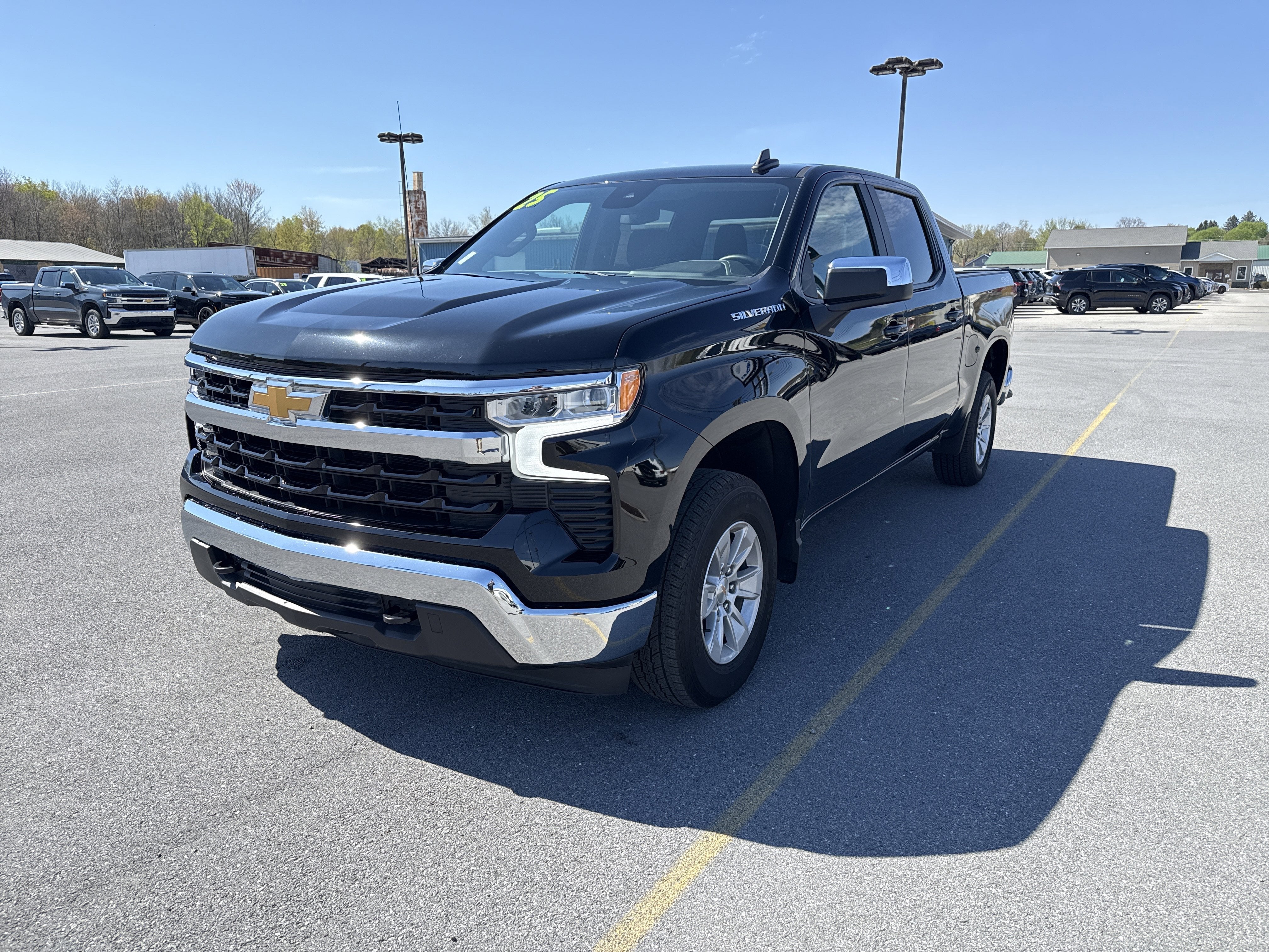 2025 Chevrolet Silverado 1500 LT