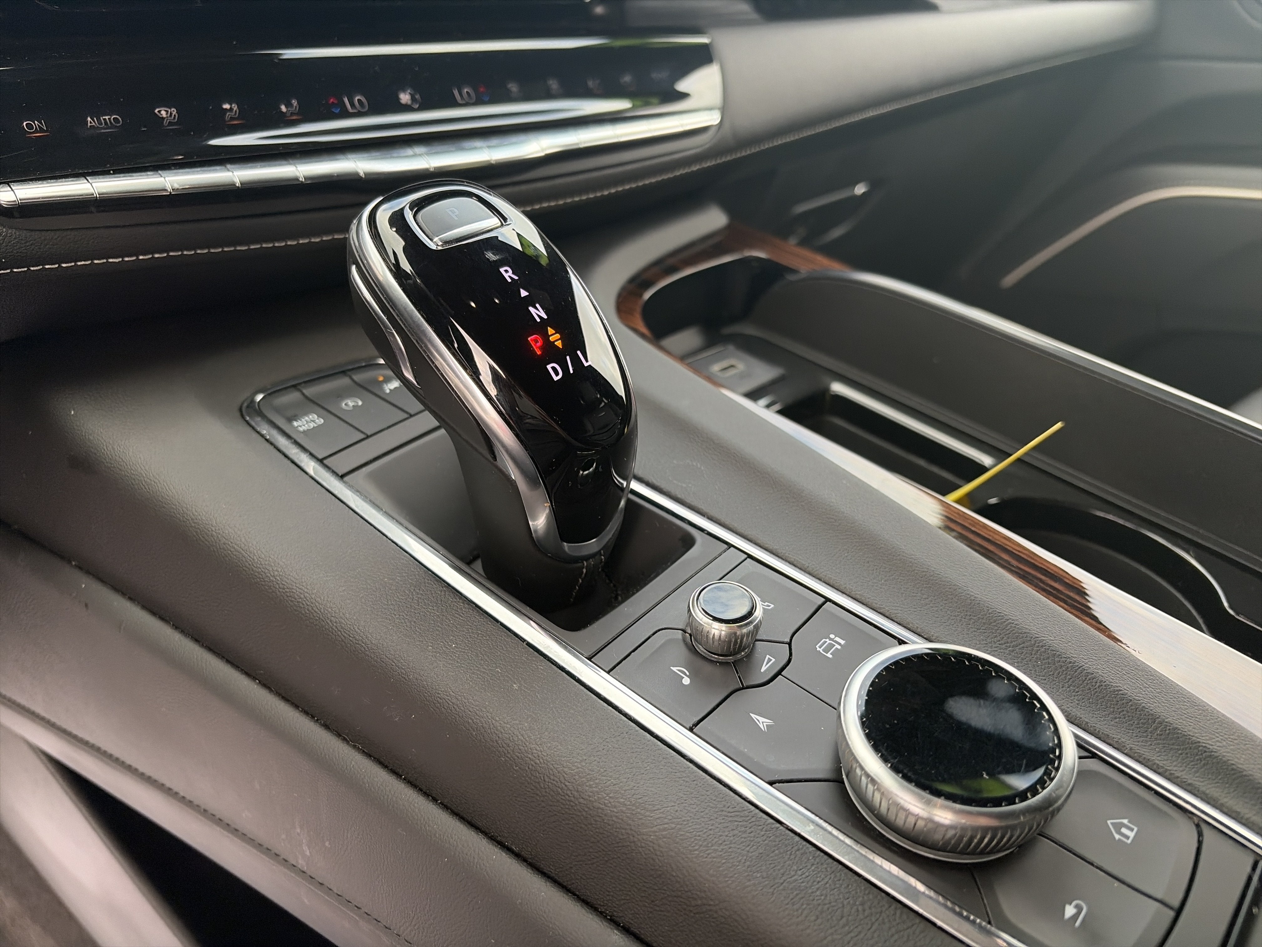 2023 Cadillac Escalade ESV 4WD Luxury