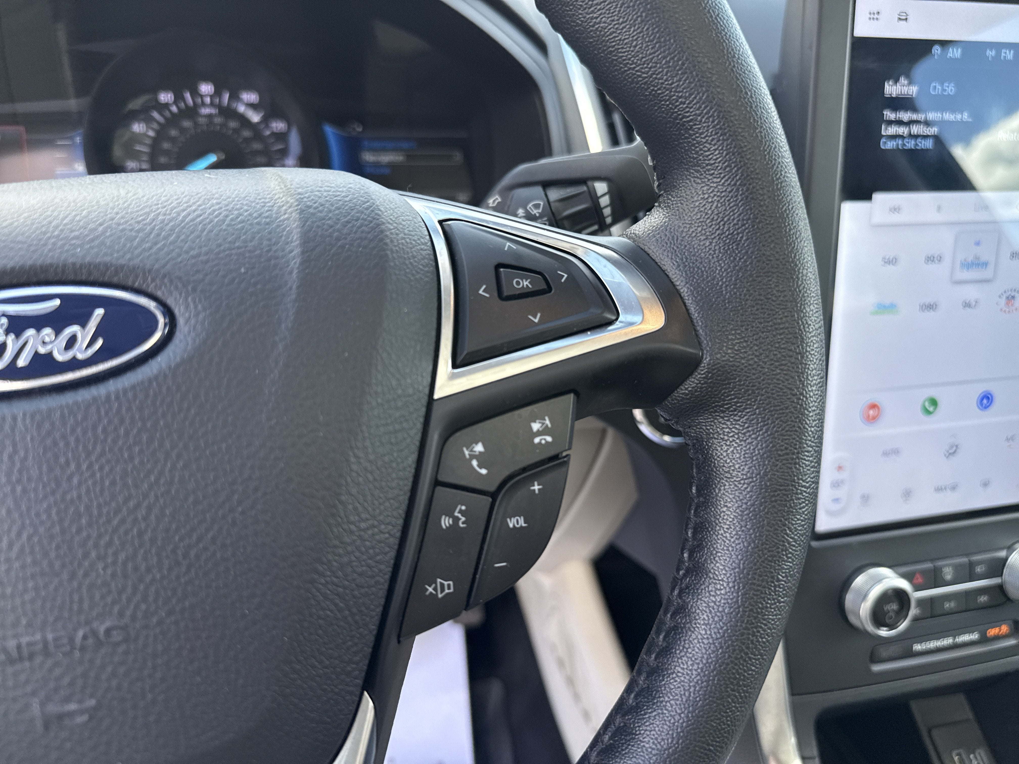 2022 Ford Edge Titanium