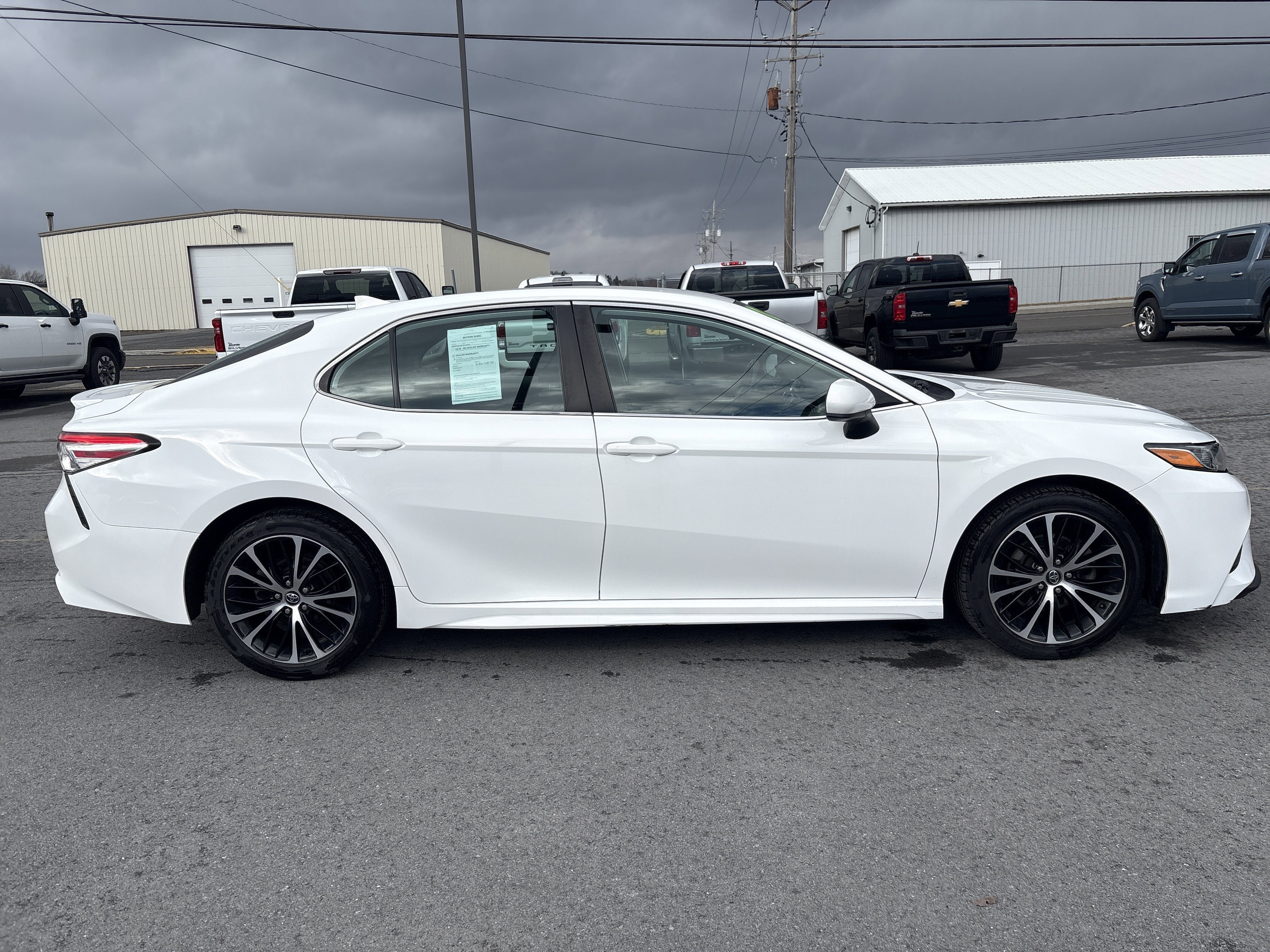 2020 Toyota Camry SE