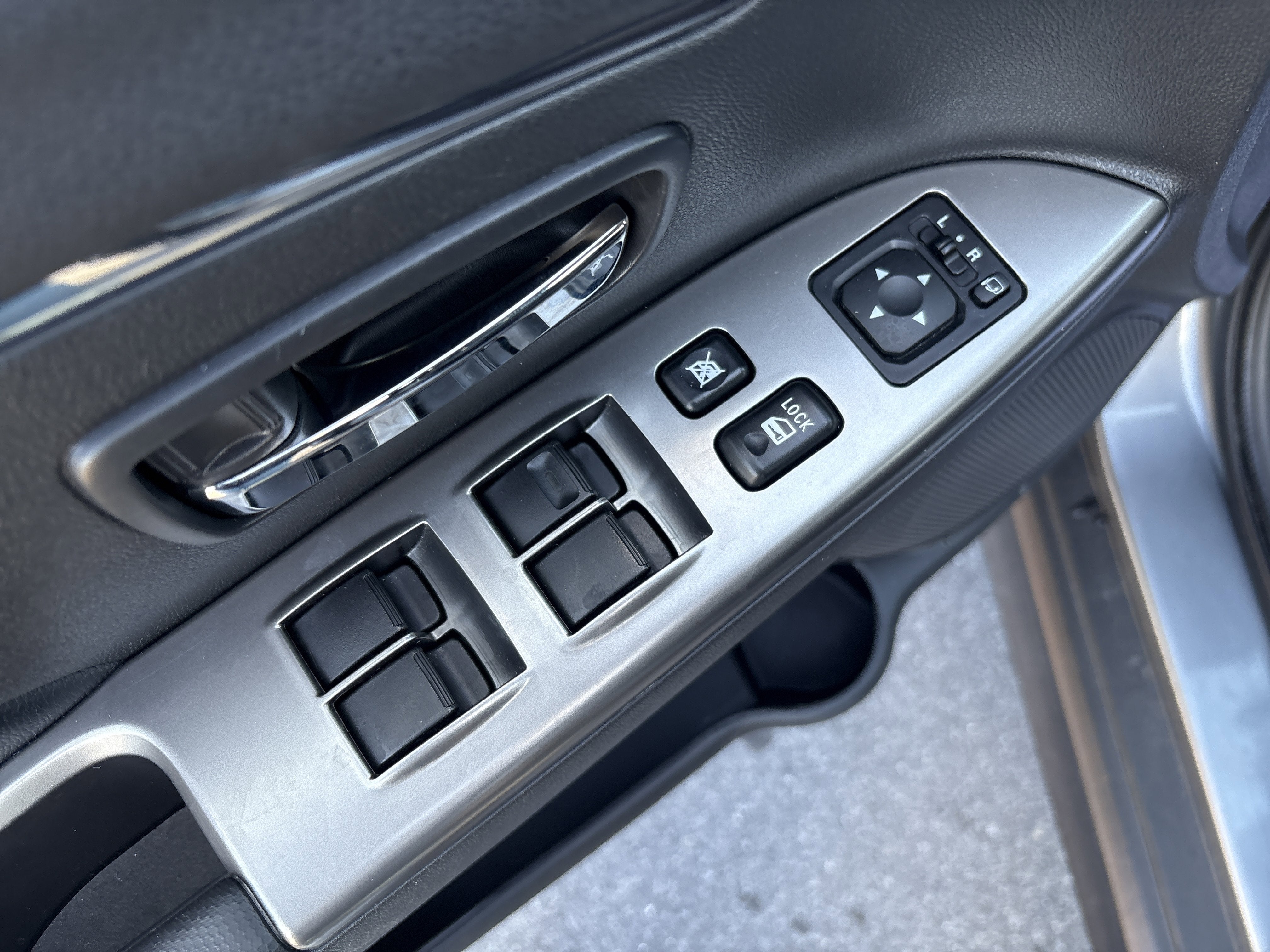 2025 Mitsubishi Outlander Sport S