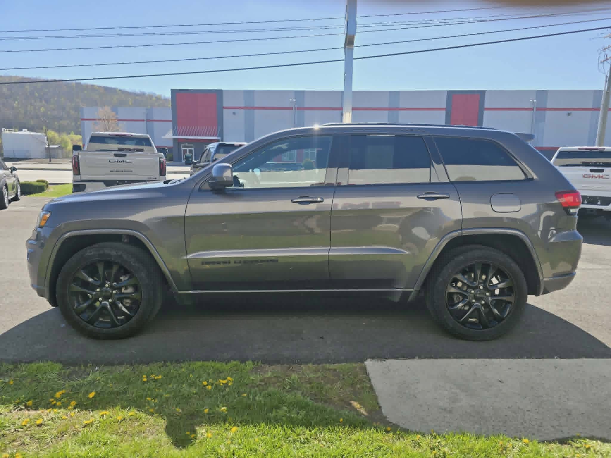 2020 Jeep Grand Cherokee Altitude