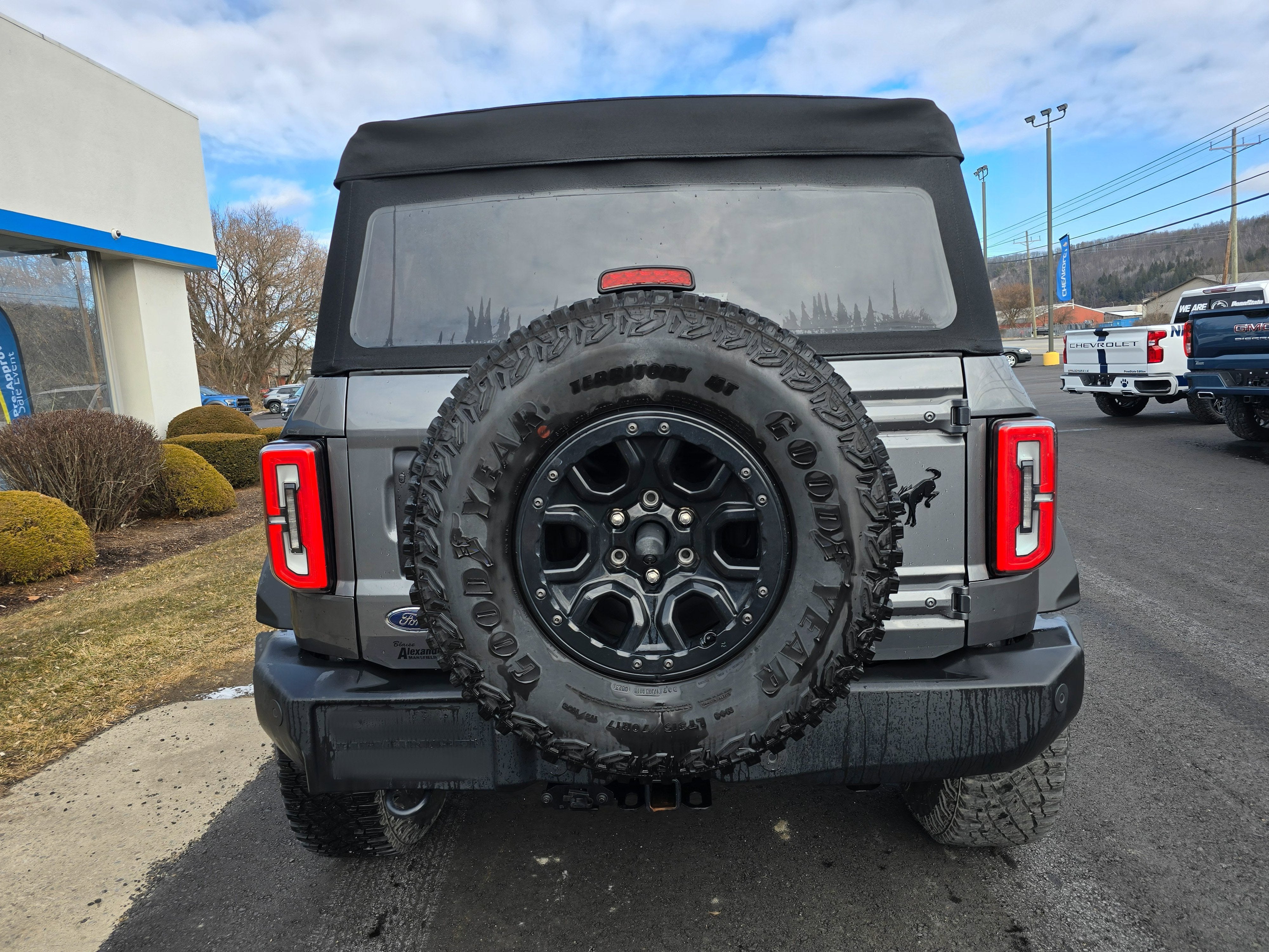 2023 Ford Bronco Base