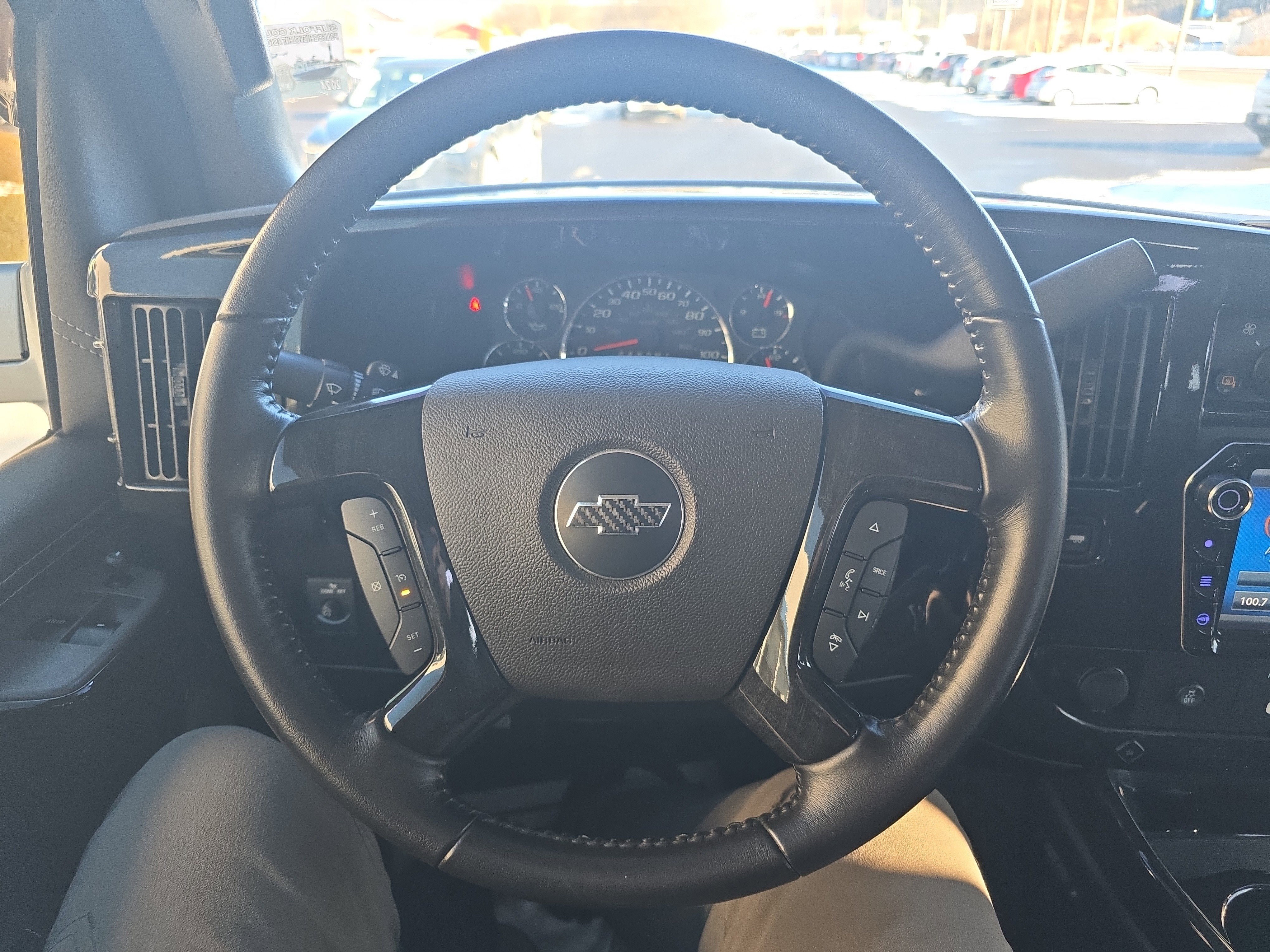 2021 Chevrolet Express Passenger 2500 1LS