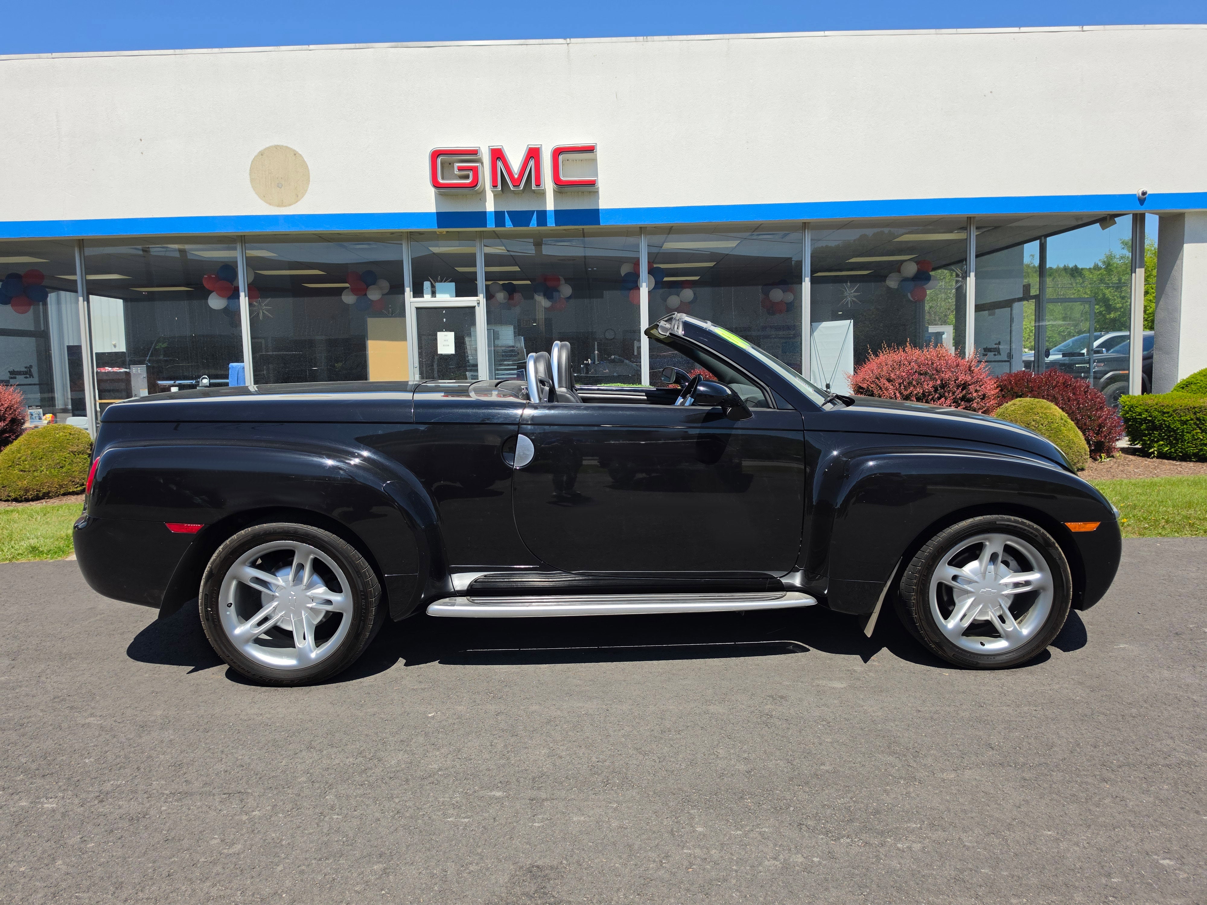 2004 Chevrolet SSR LS