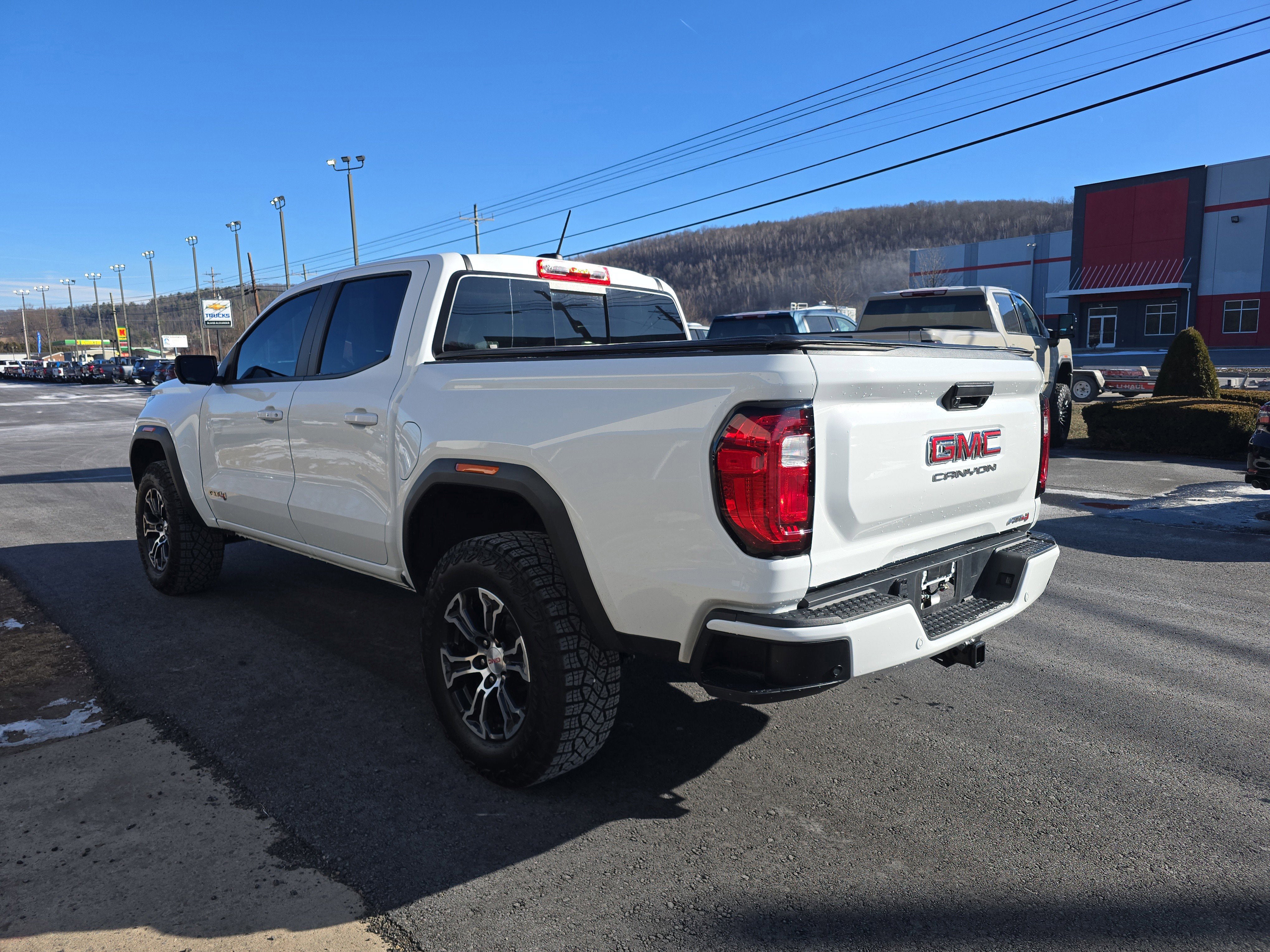 2024 GMC Canyon AT4
