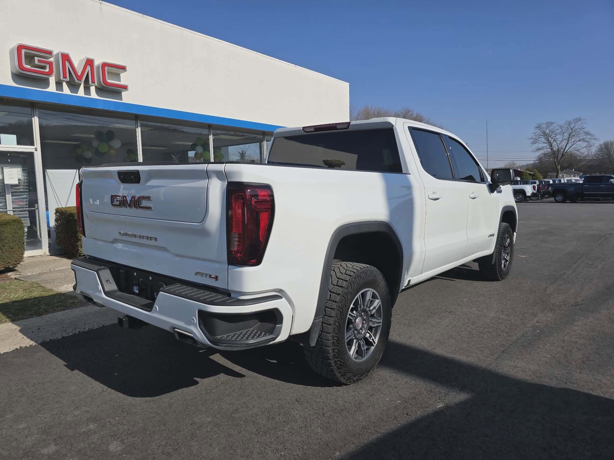 2025 GMC Sierra 1500 AT4