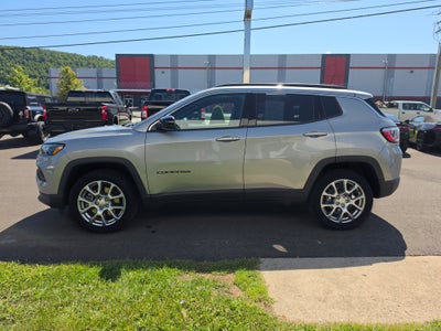 2023 Jeep Compass Latitude Lux
