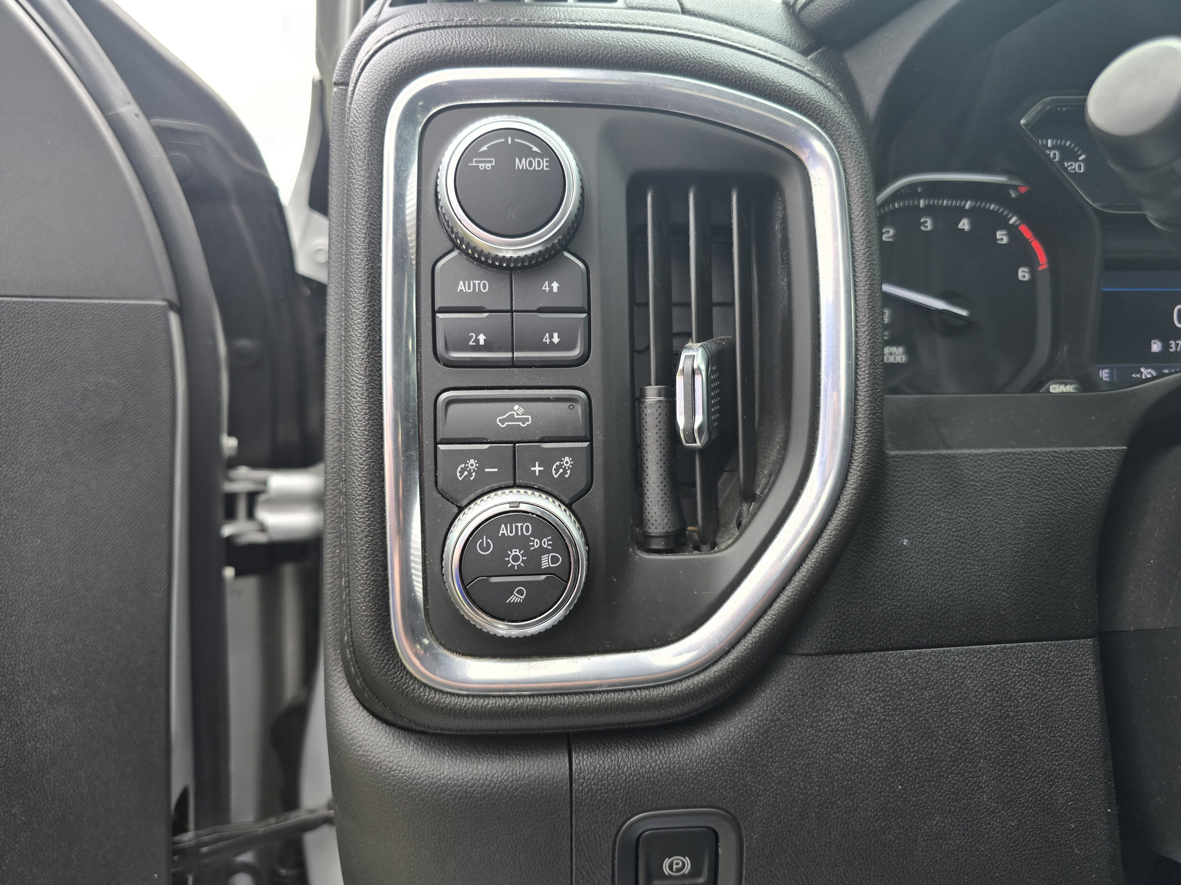 2020 GMC Sierra 1500 SLE