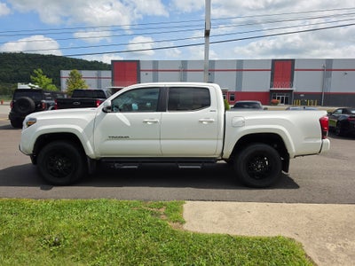 2022 Toyota Tacoma 4WD SR