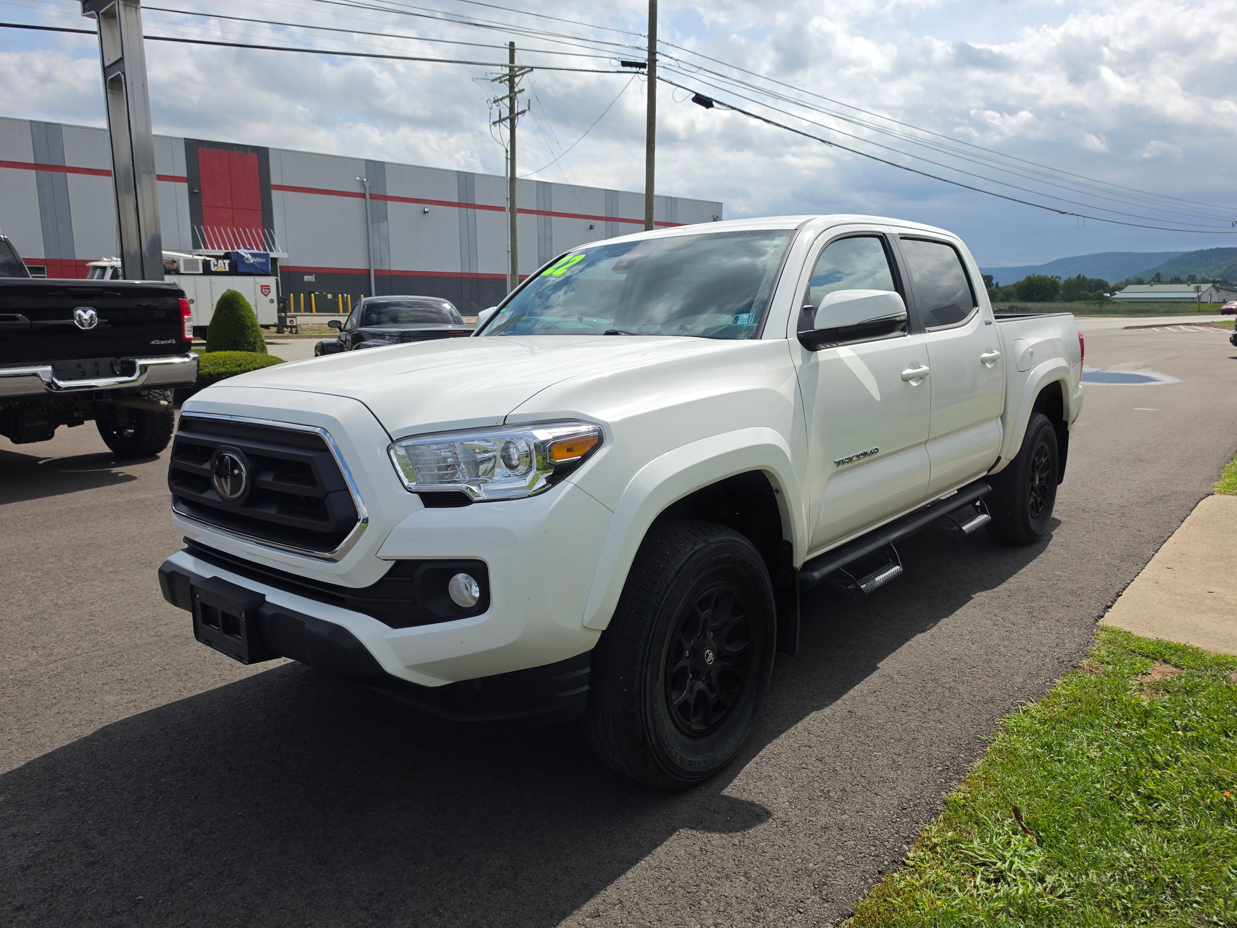 2022 Toyota Tacoma 4WD SR