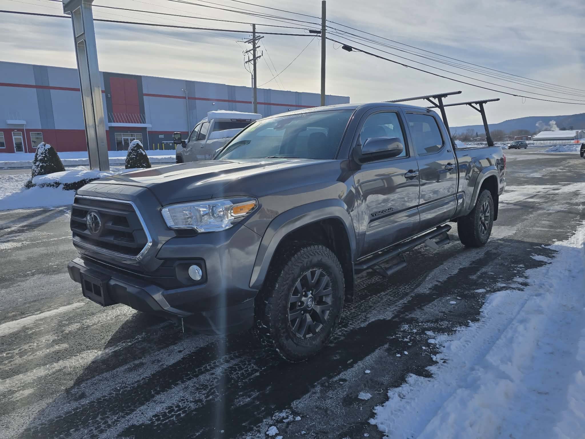 2022 Toyota Tacoma 4WD SR5