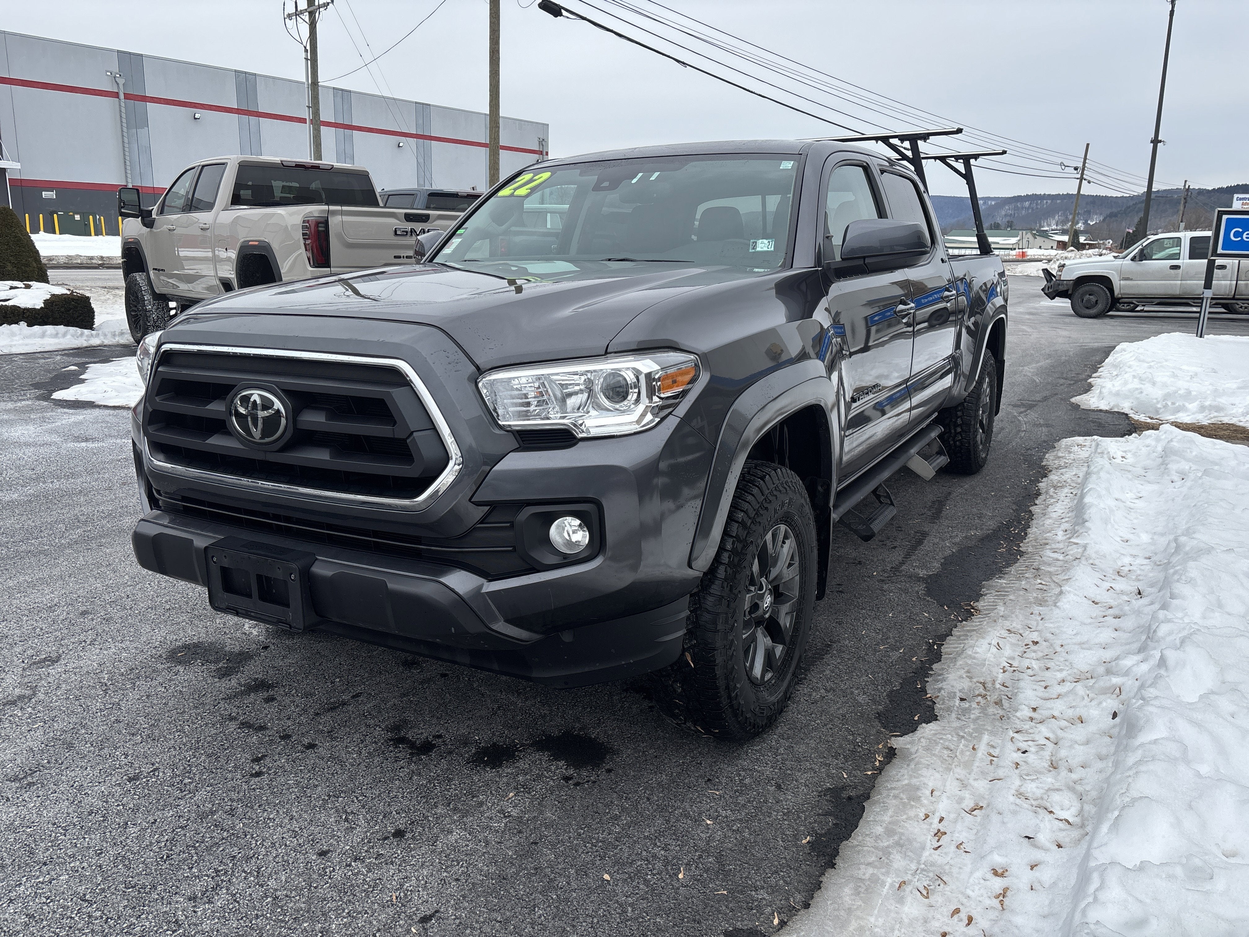 2022 Toyota Tacoma 4WD SR5