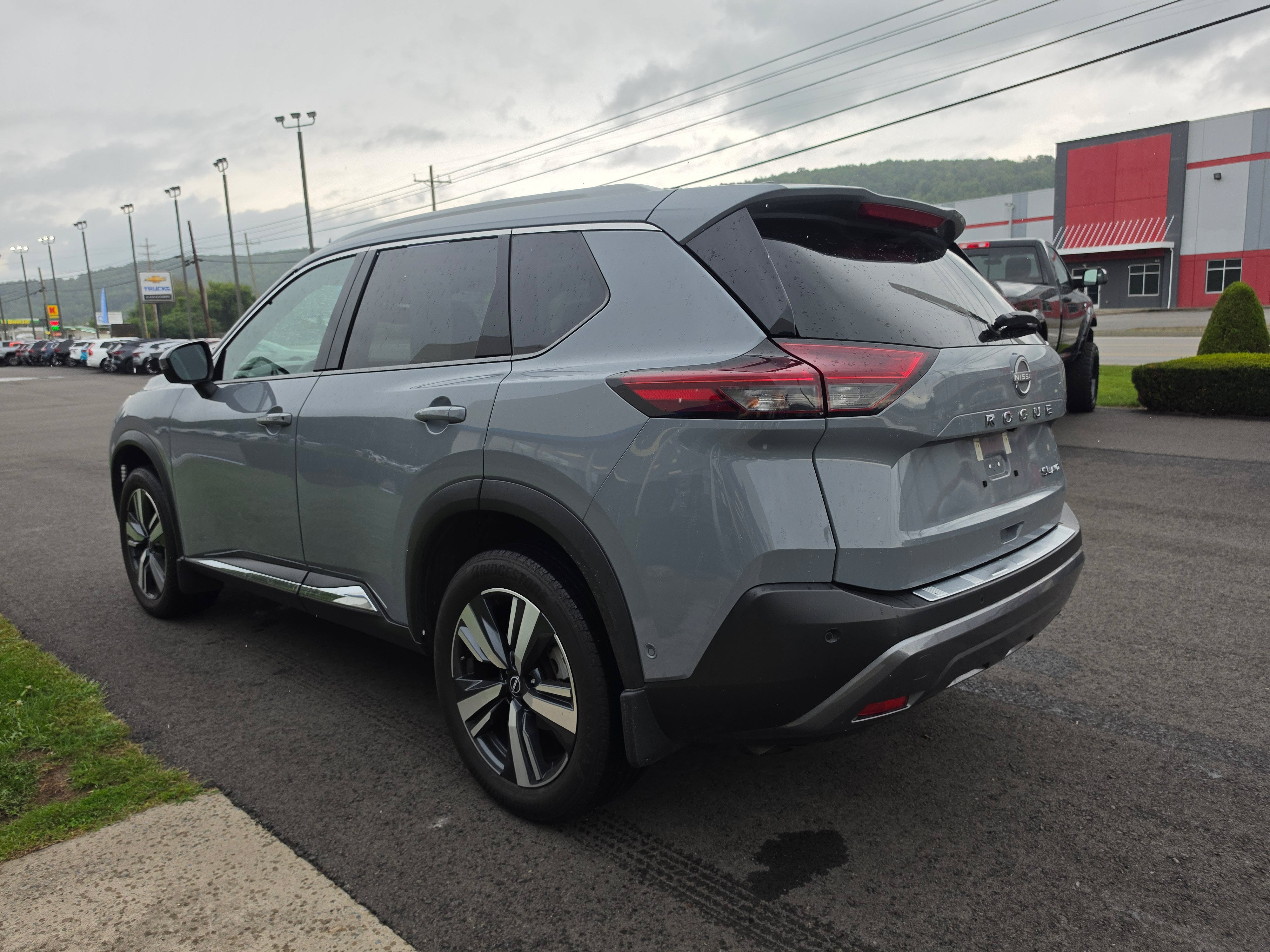 2023 Nissan Rogue SL