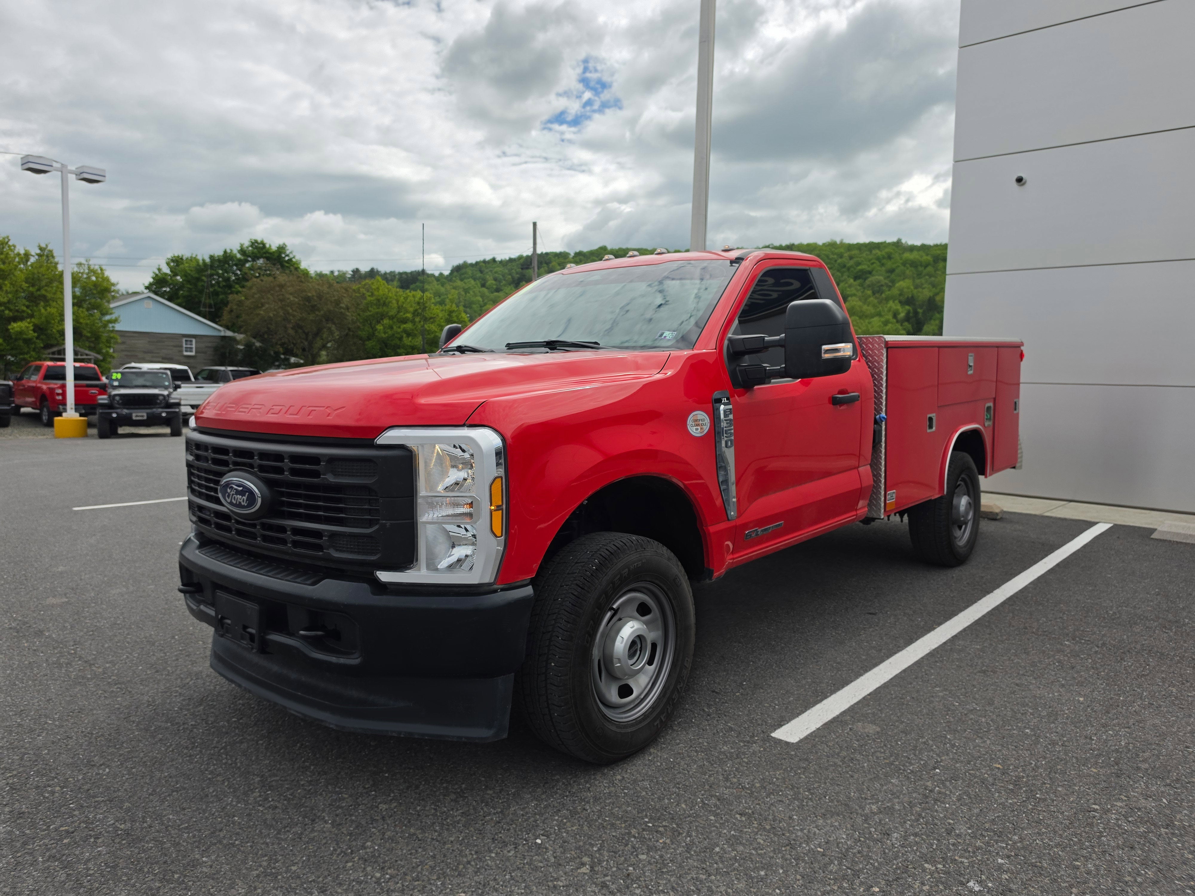 2024 Ford Super Duty F-350 SRW XL