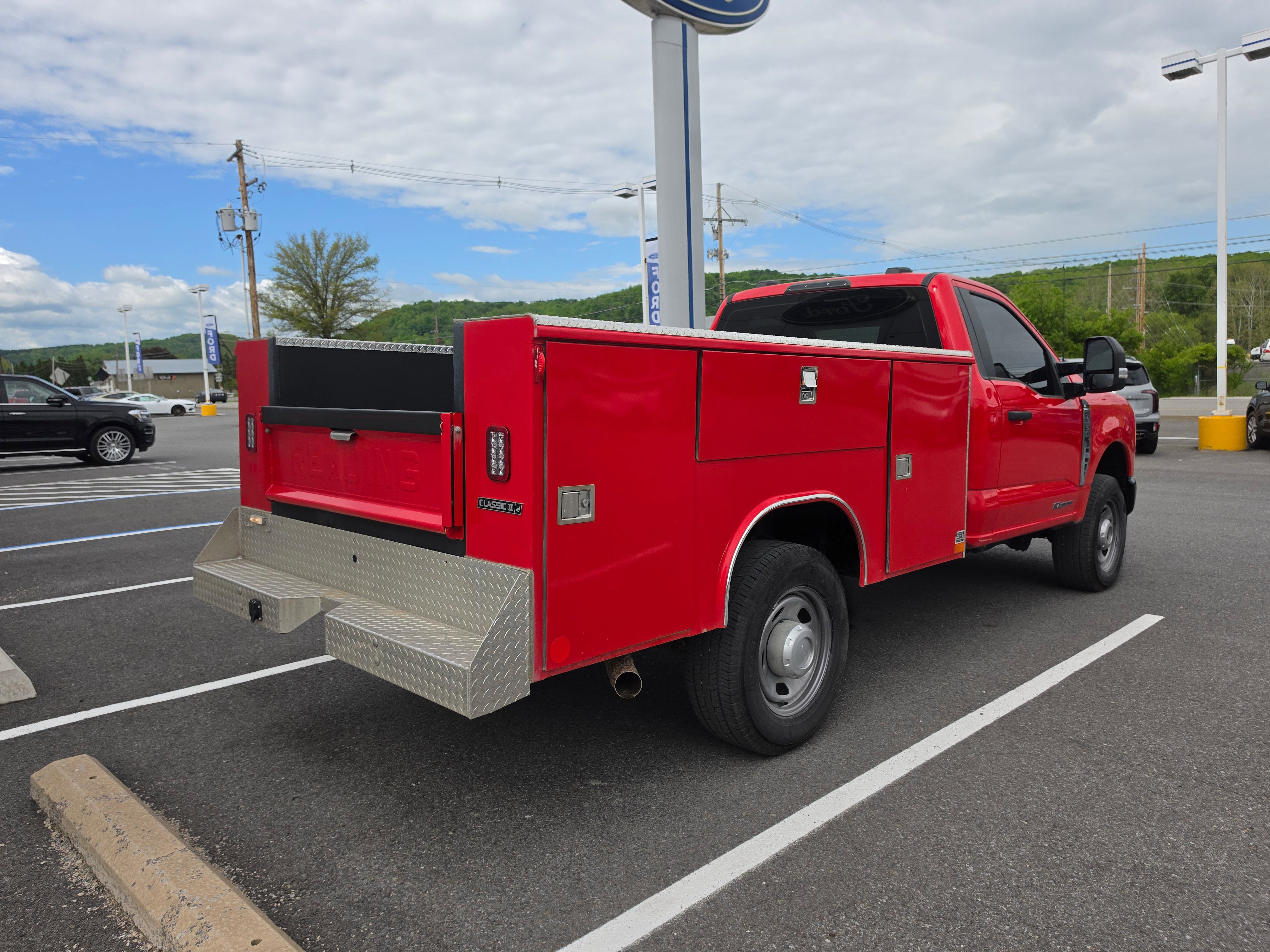 2024 Ford Super Duty F-350 SRW XL