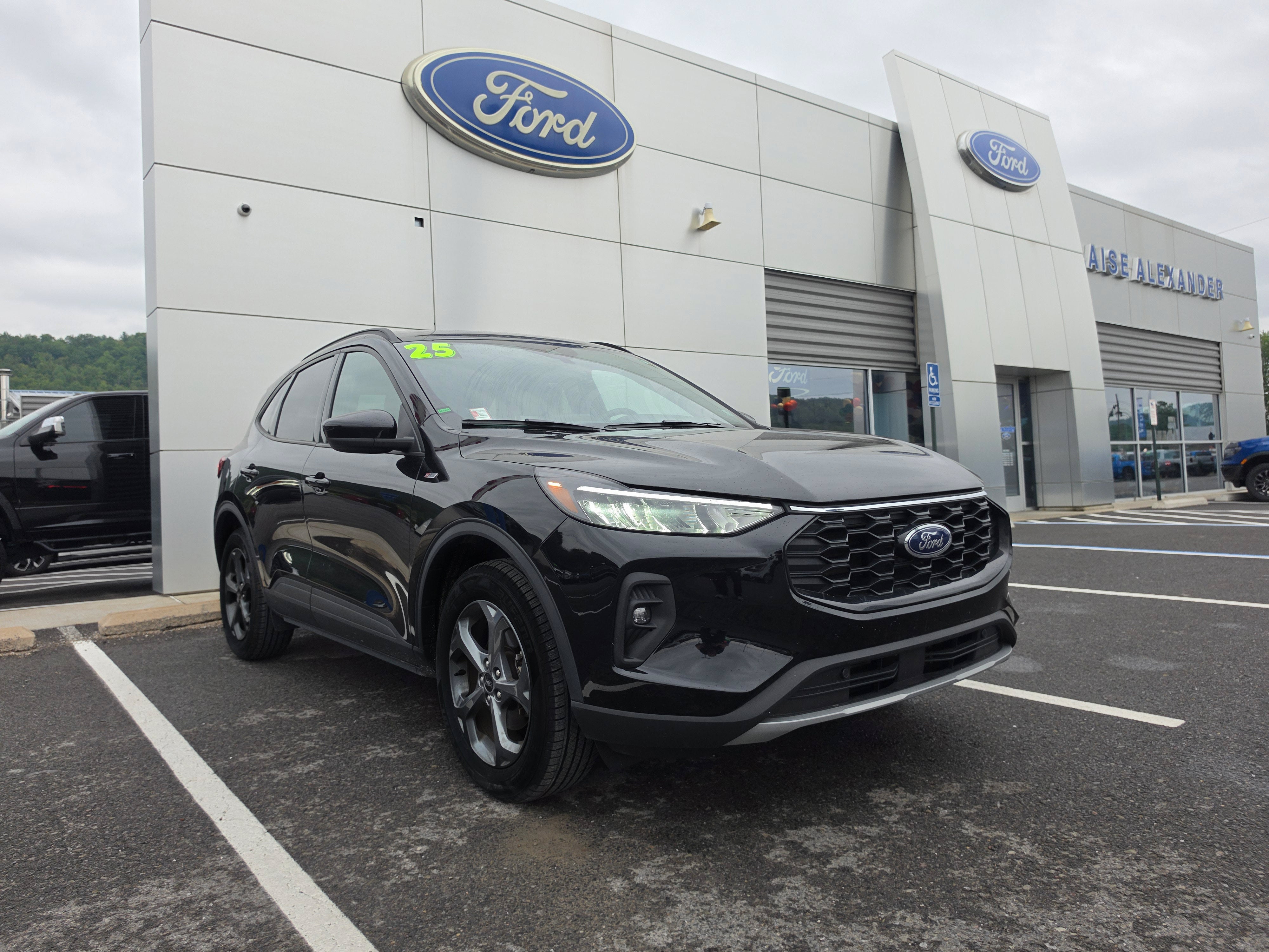2025 Ford Escape ST-Line Select