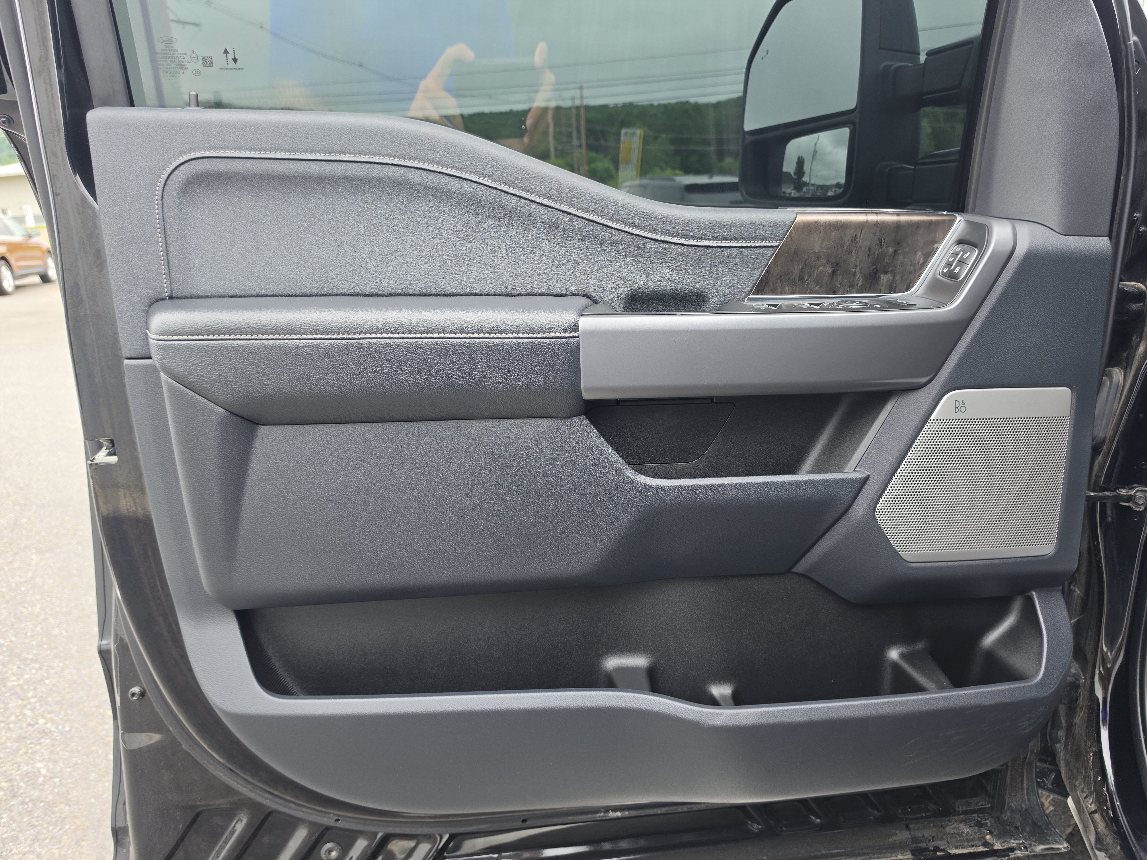 2023 Ford Super Duty F-350 SRW LARIAT