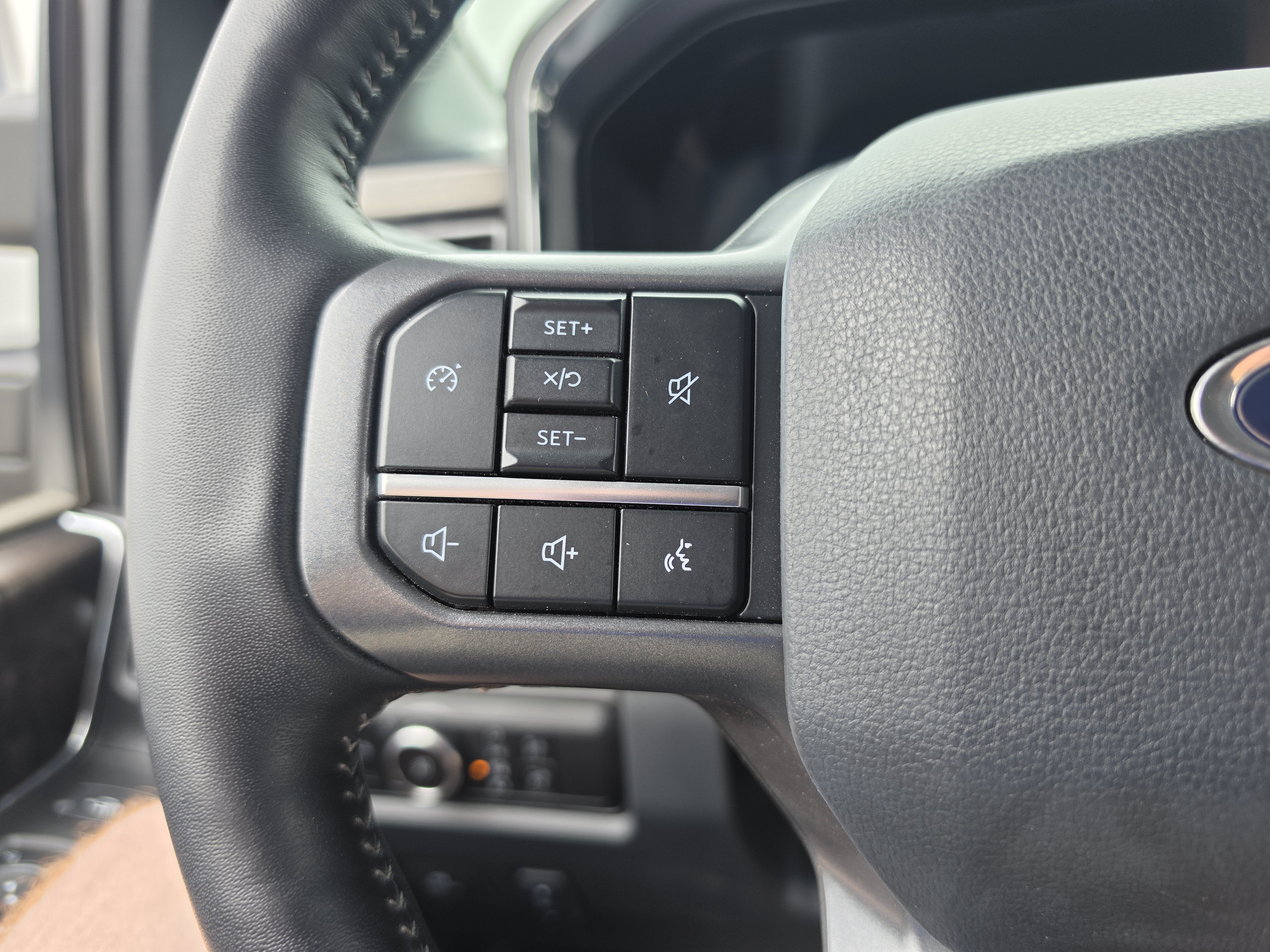 2023 Ford Super Duty F-350 SRW LARIAT