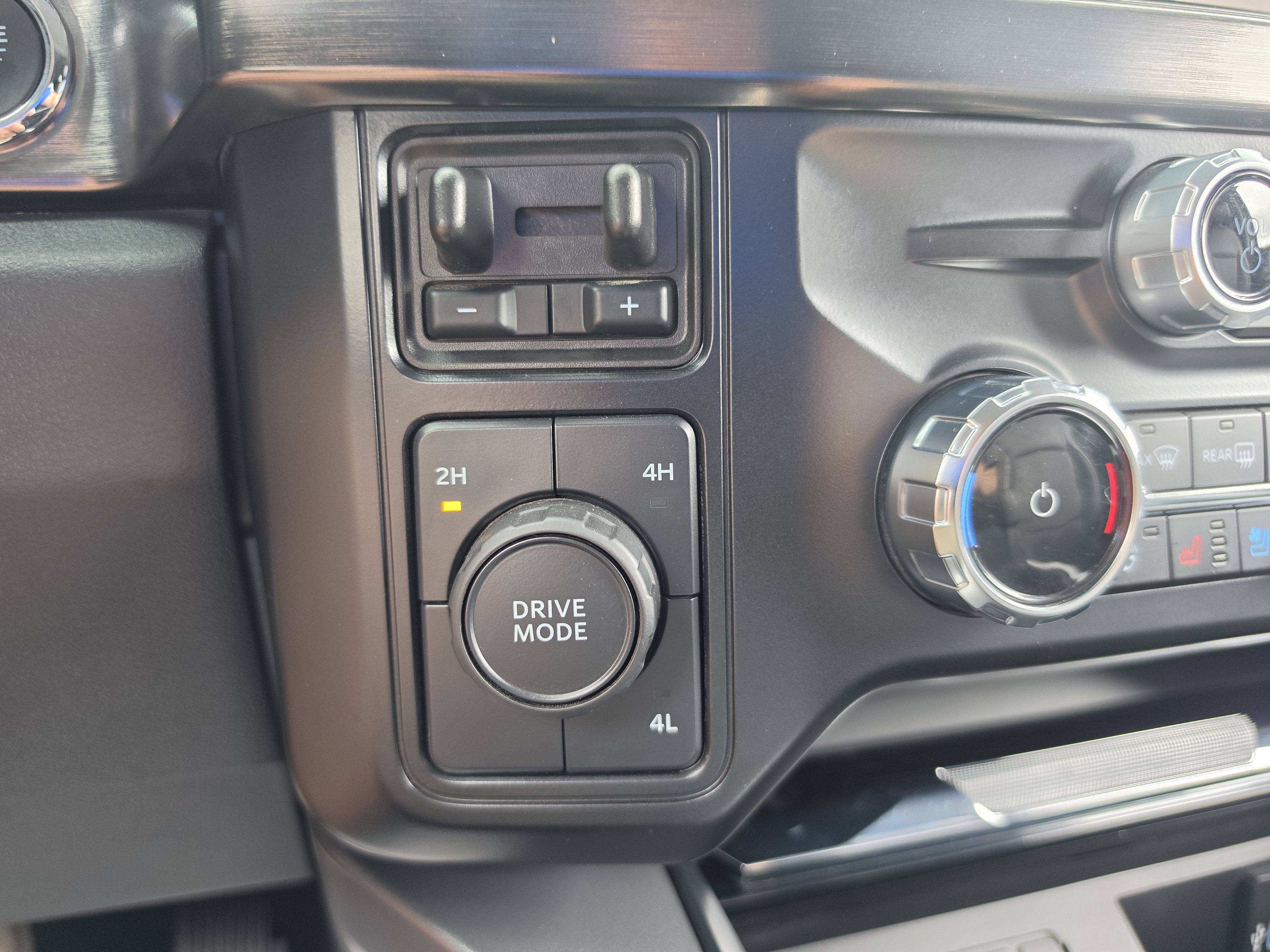 2023 Ford Super Duty F-350 SRW LARIAT