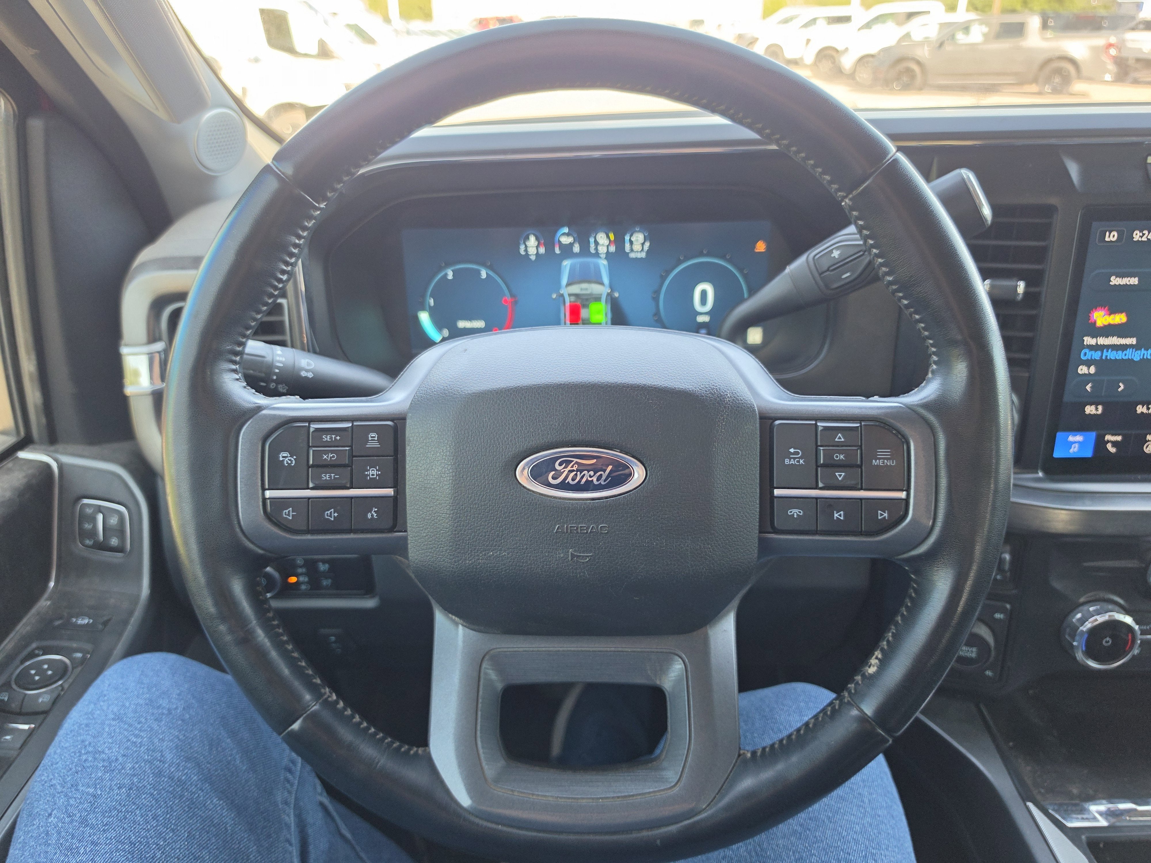 2023 Ford Super Duty F-350 SRW LARIAT