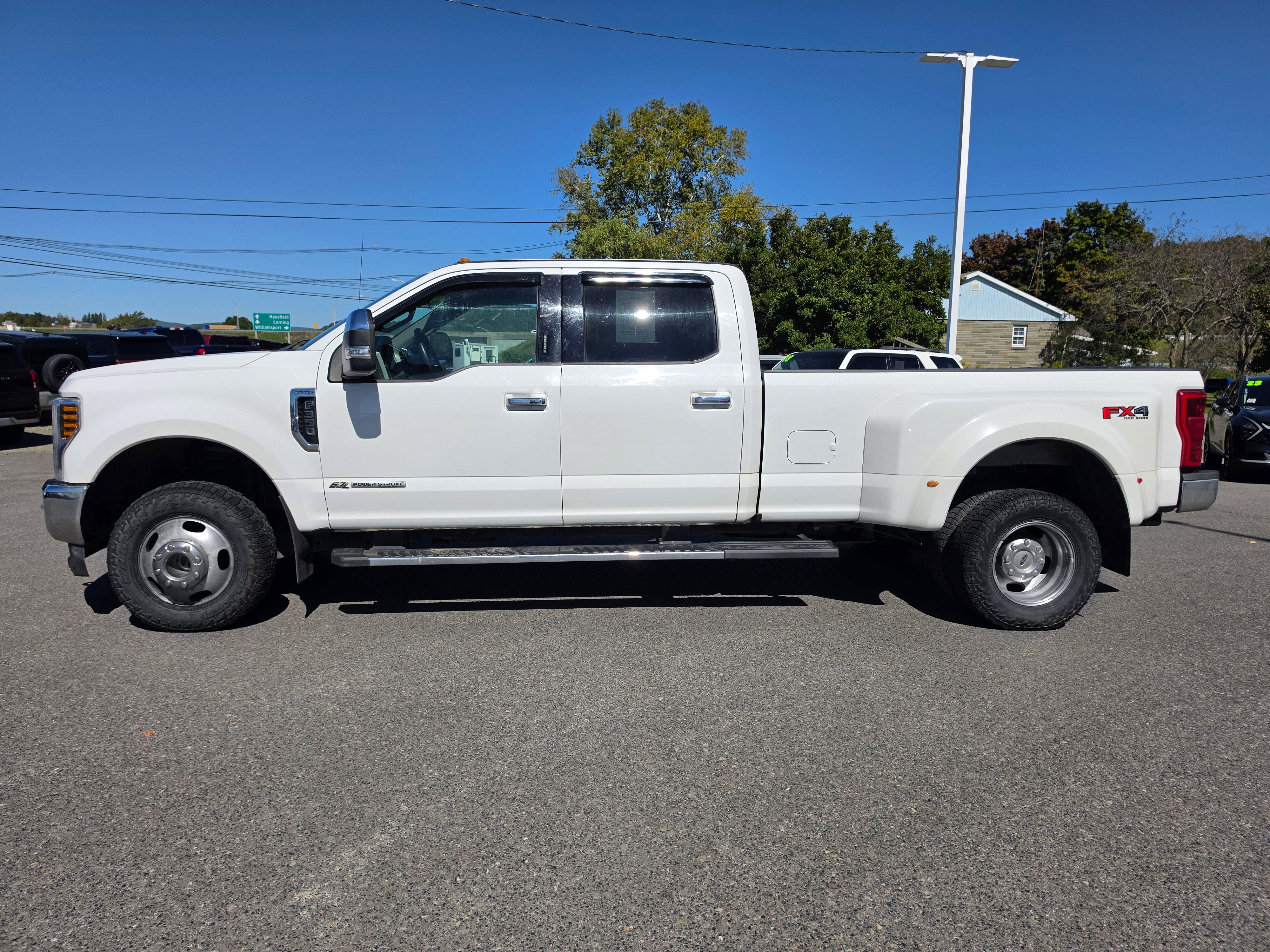 2019 Ford Super Duty F-350 DRW LARIAT