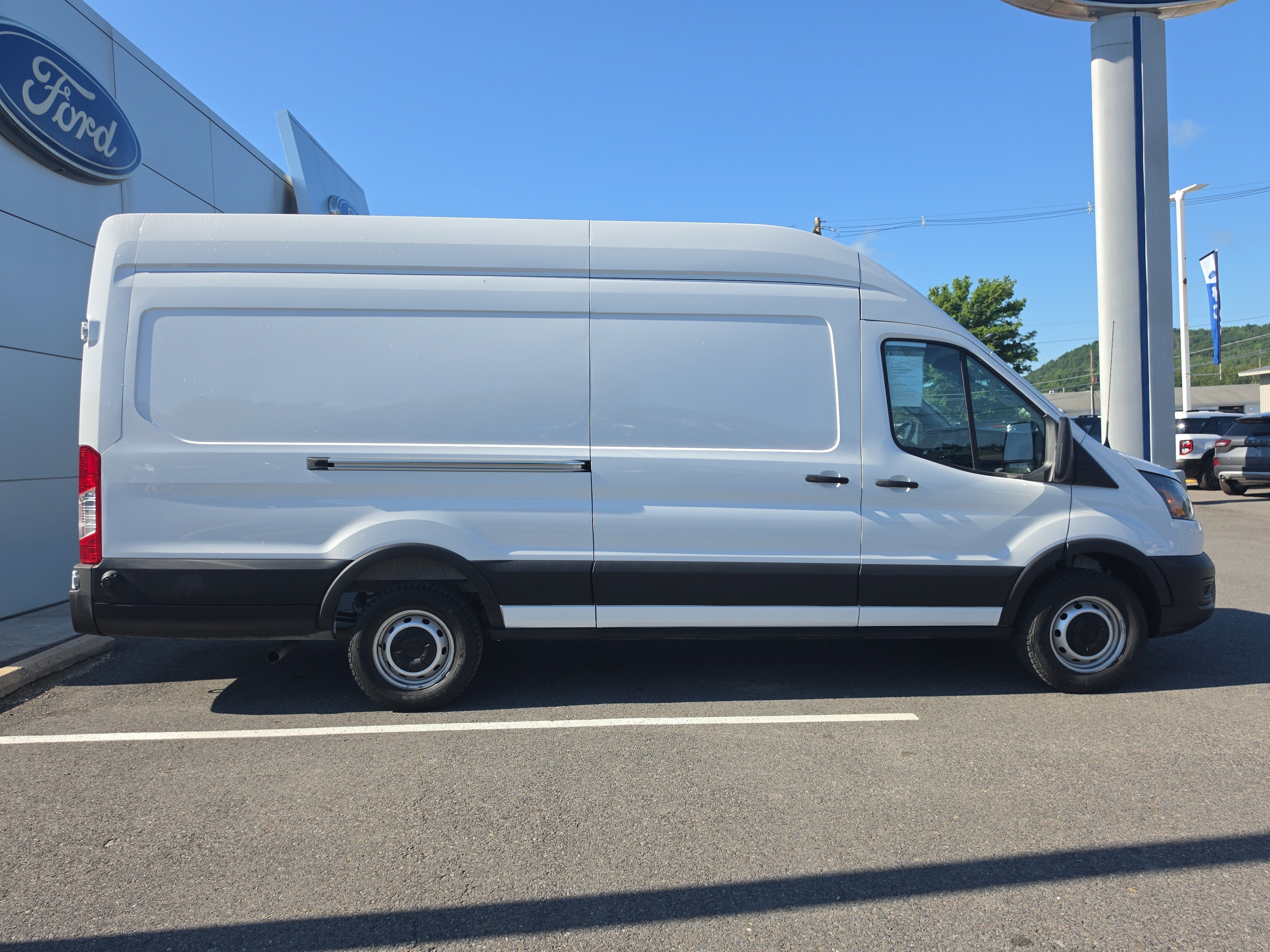 2025 Ford Transit Cargo Van Base
