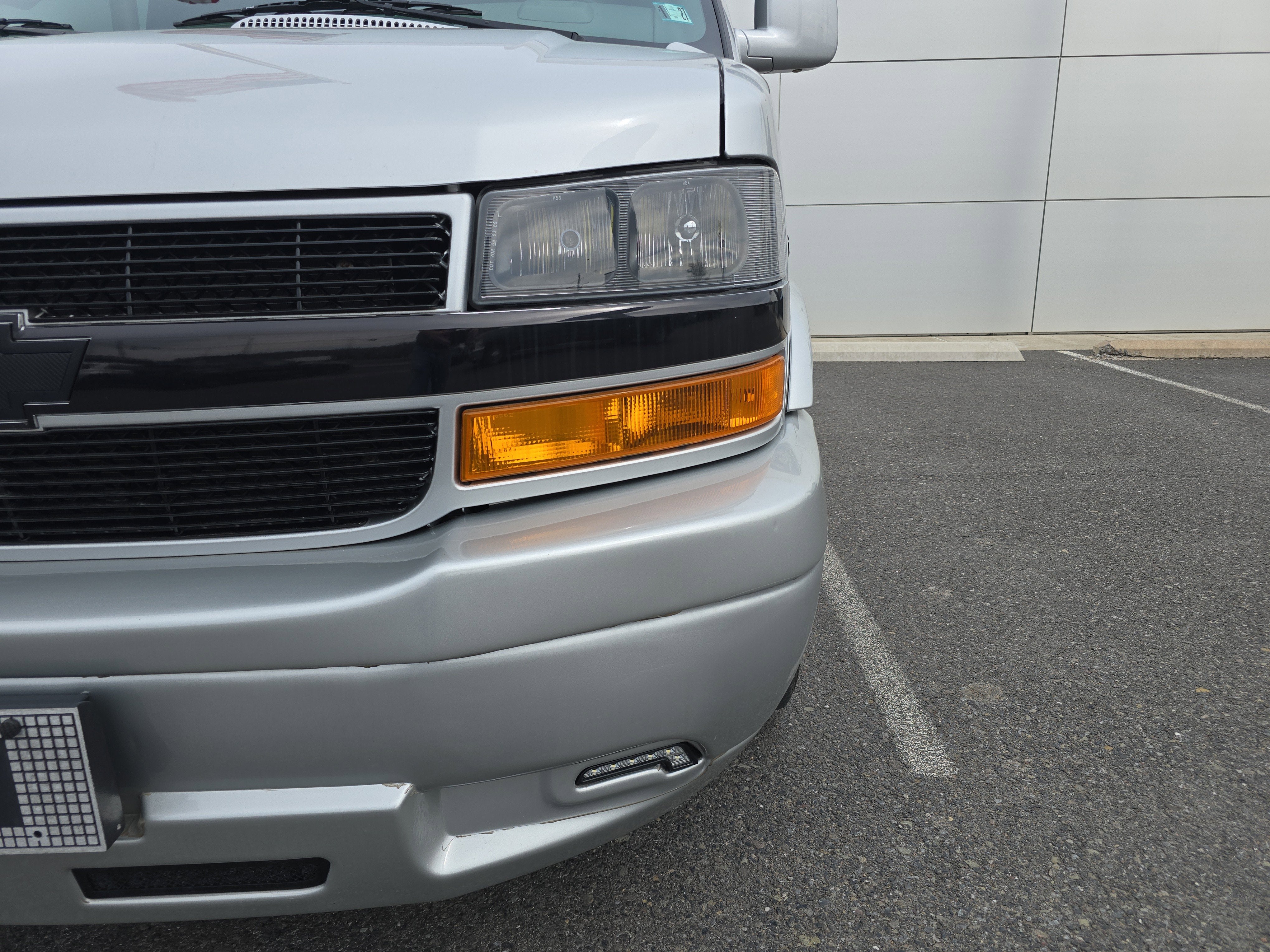 2021 Chevrolet Express Passenger LS