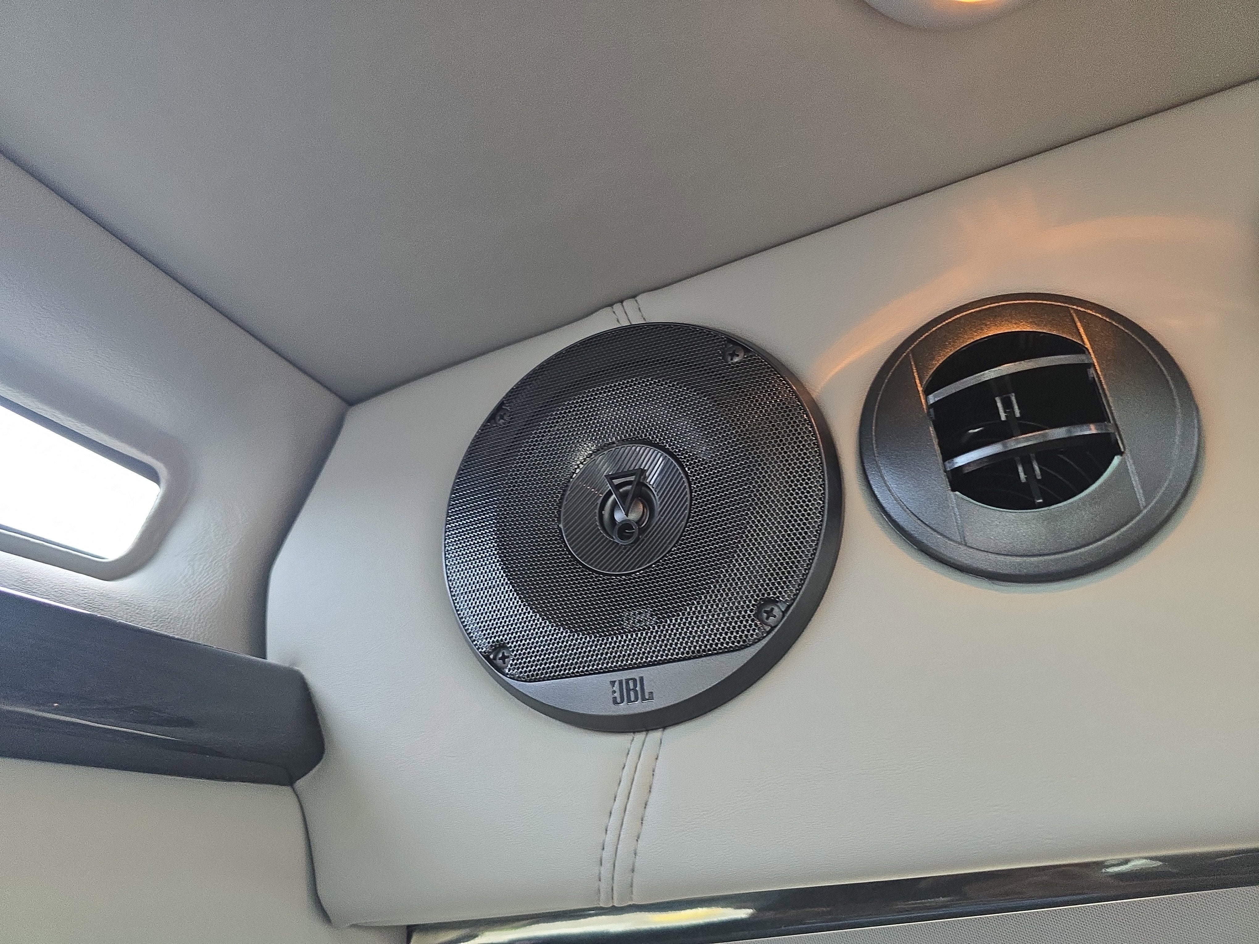 2021 Chevrolet Express Passenger LS