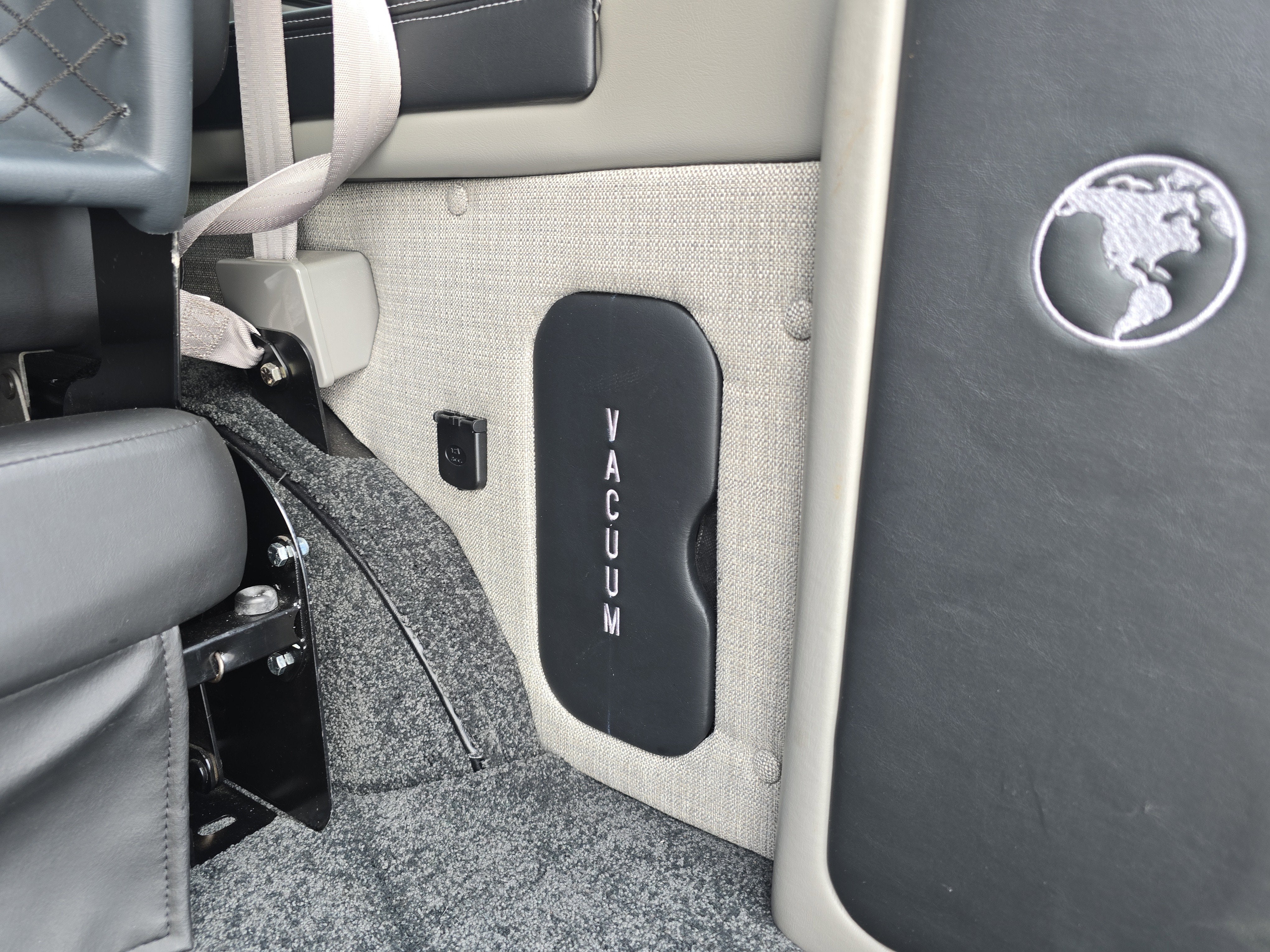 2021 Chevrolet Express Passenger LS