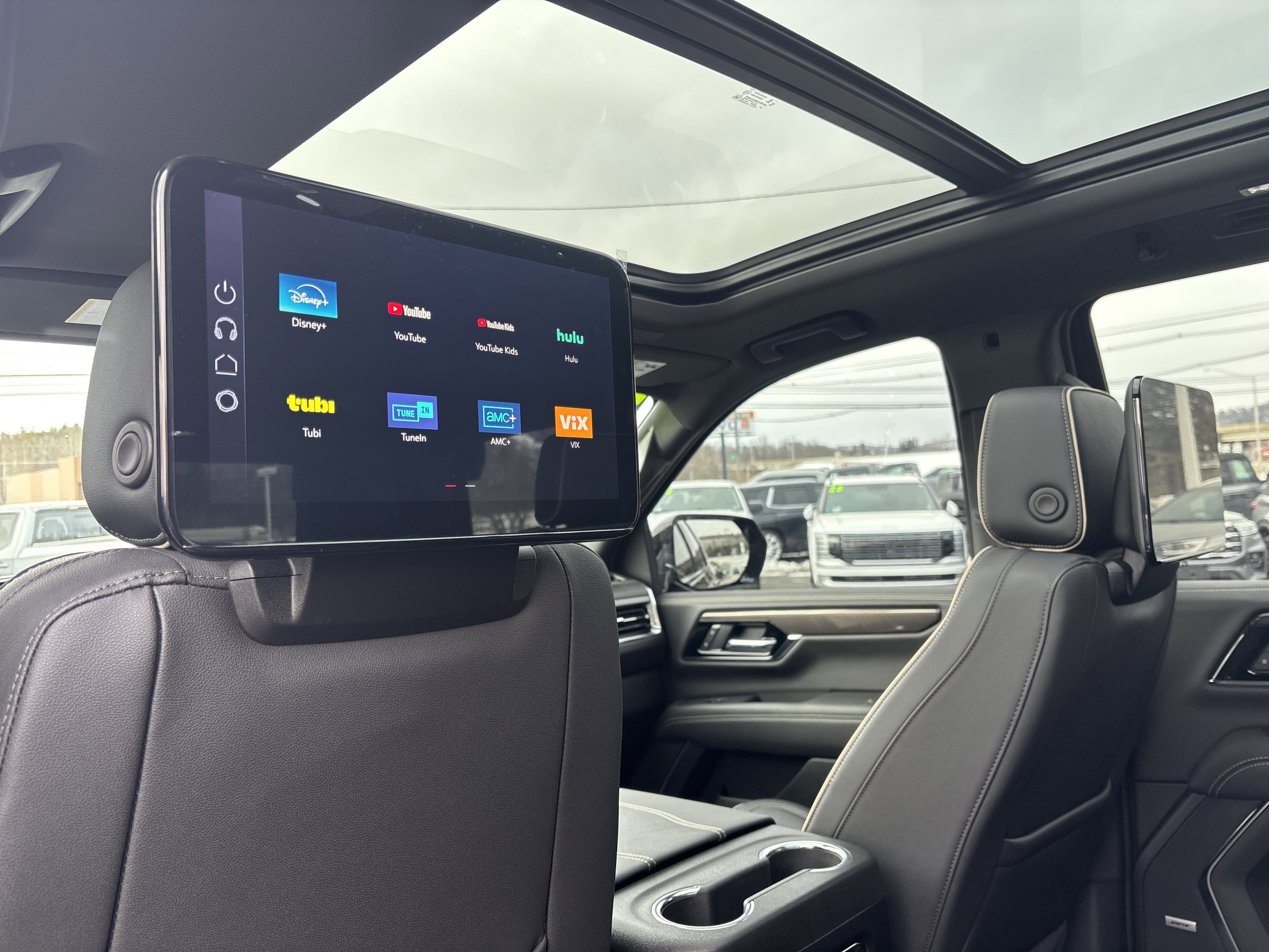 2025 GMC Yukon Elevation