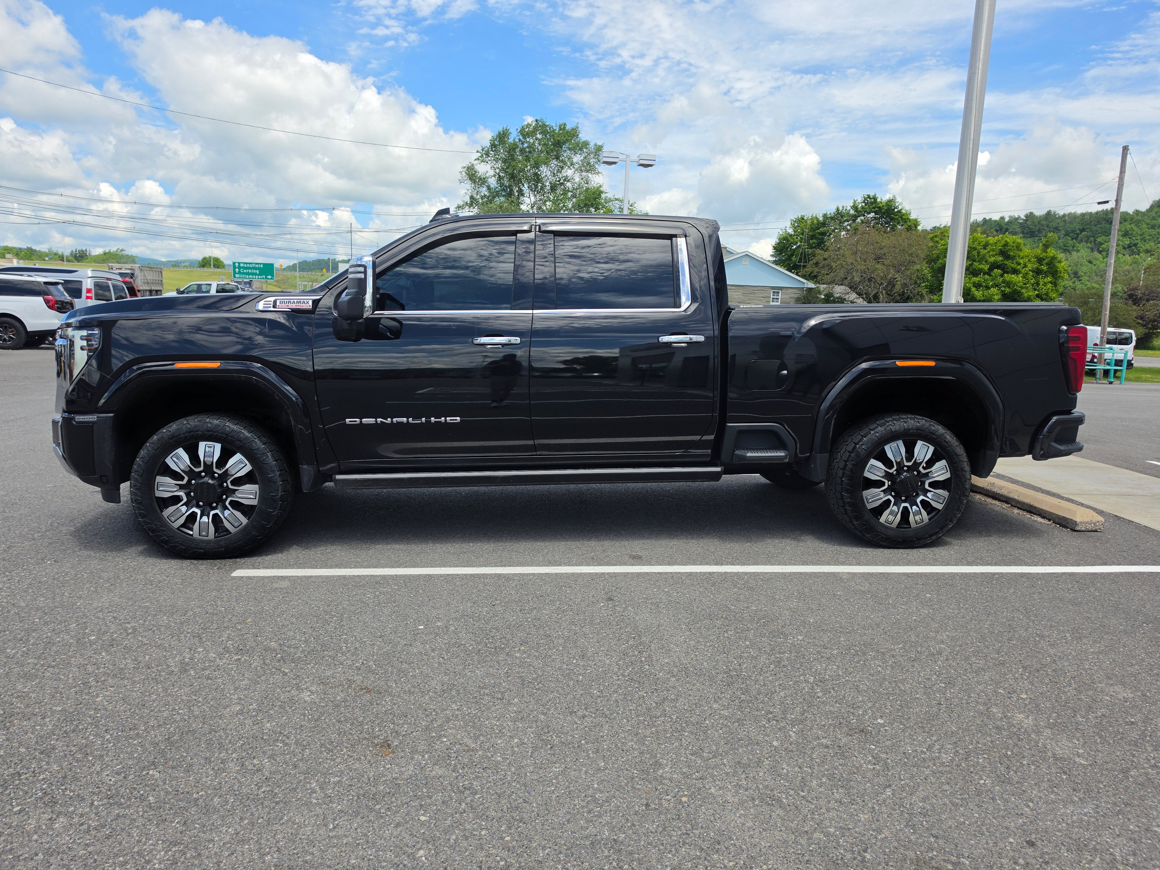 2024 GMC Sierra 2500HD Denali