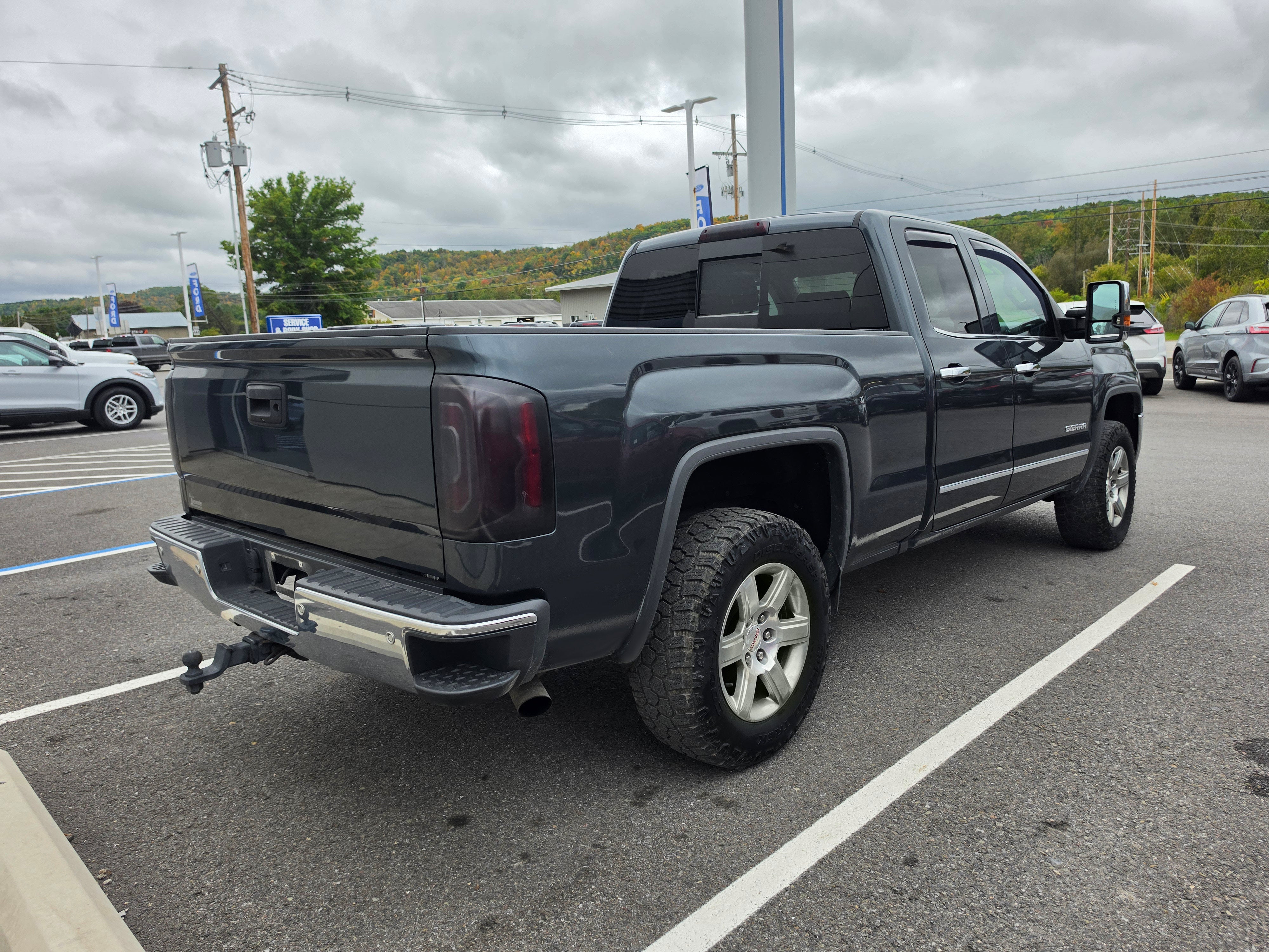 2017 GMC Sierra 1500 SLT
