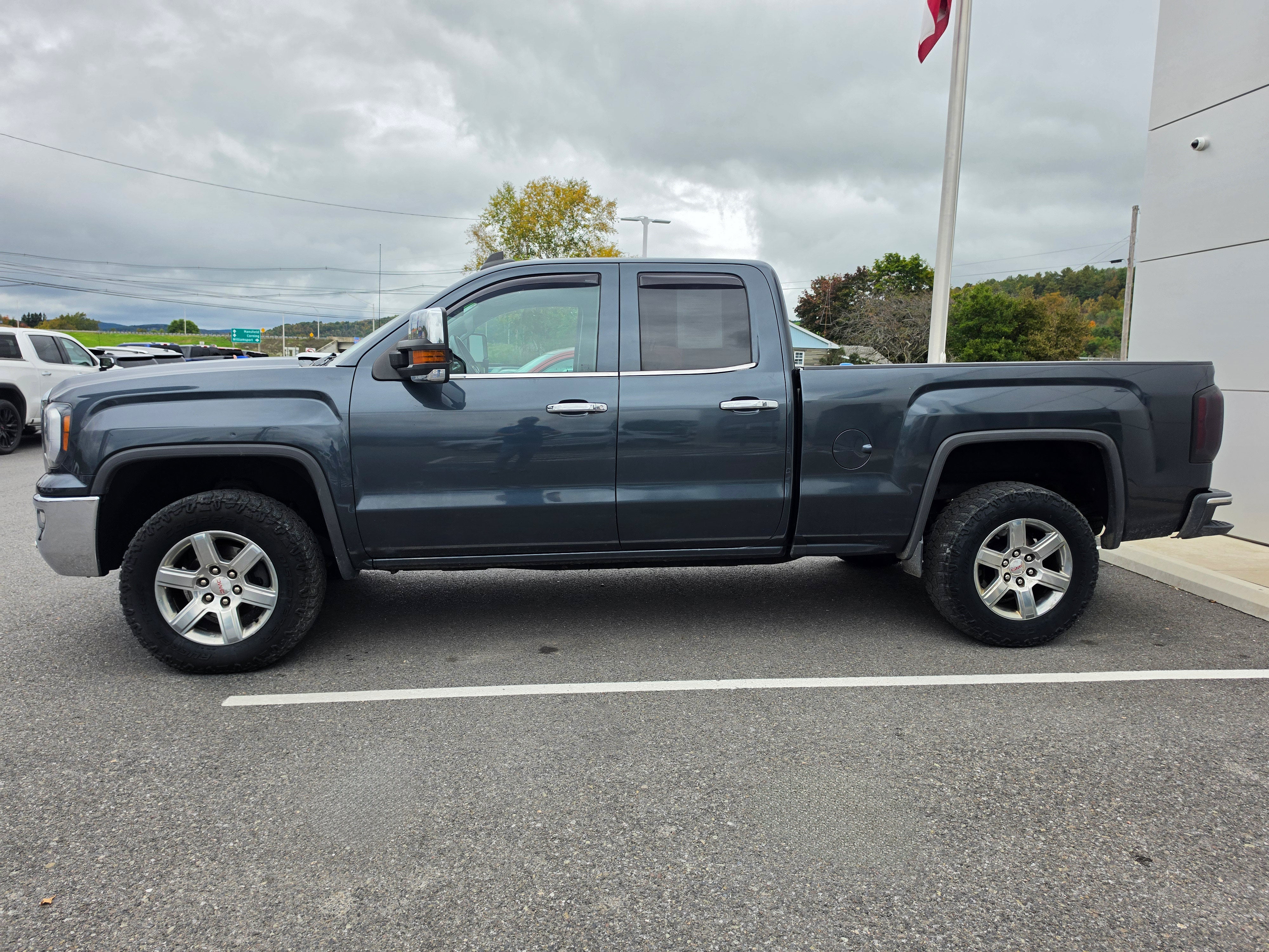 2017 GMC Sierra 1500 SLT
