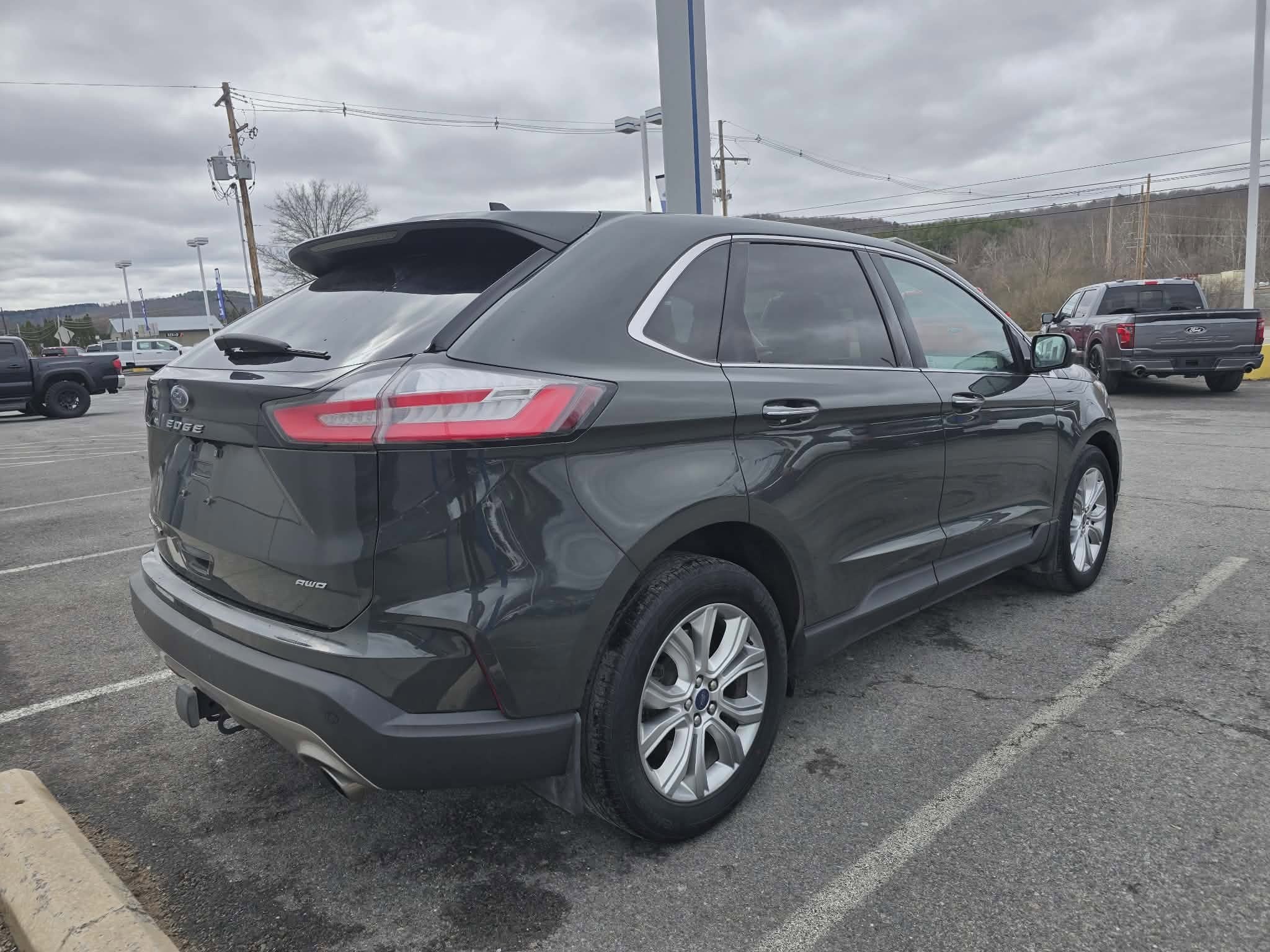 2022 Ford Edge Titanium