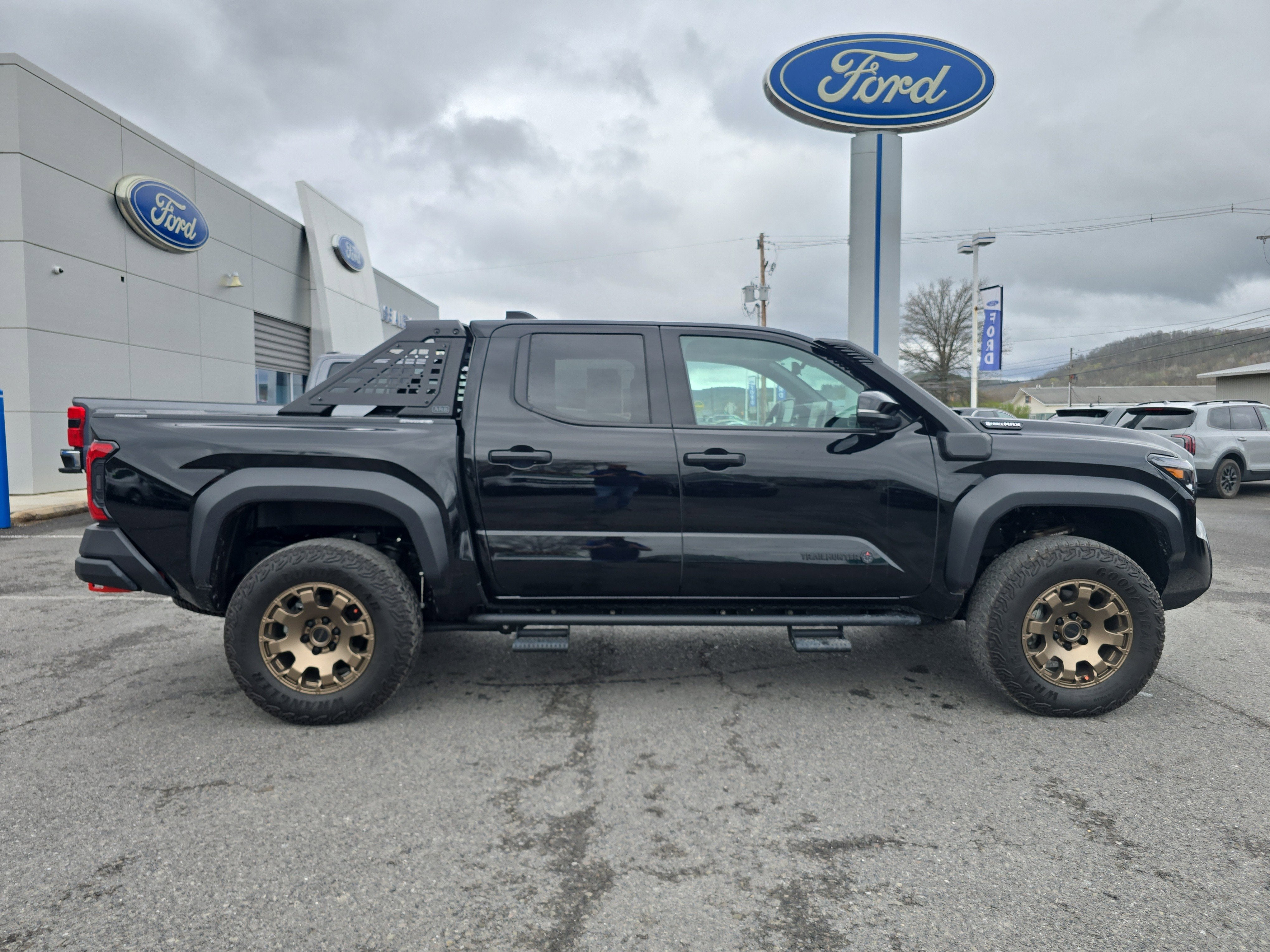 2025 Toyota Tacoma 4WD Trailhunter Hybrid