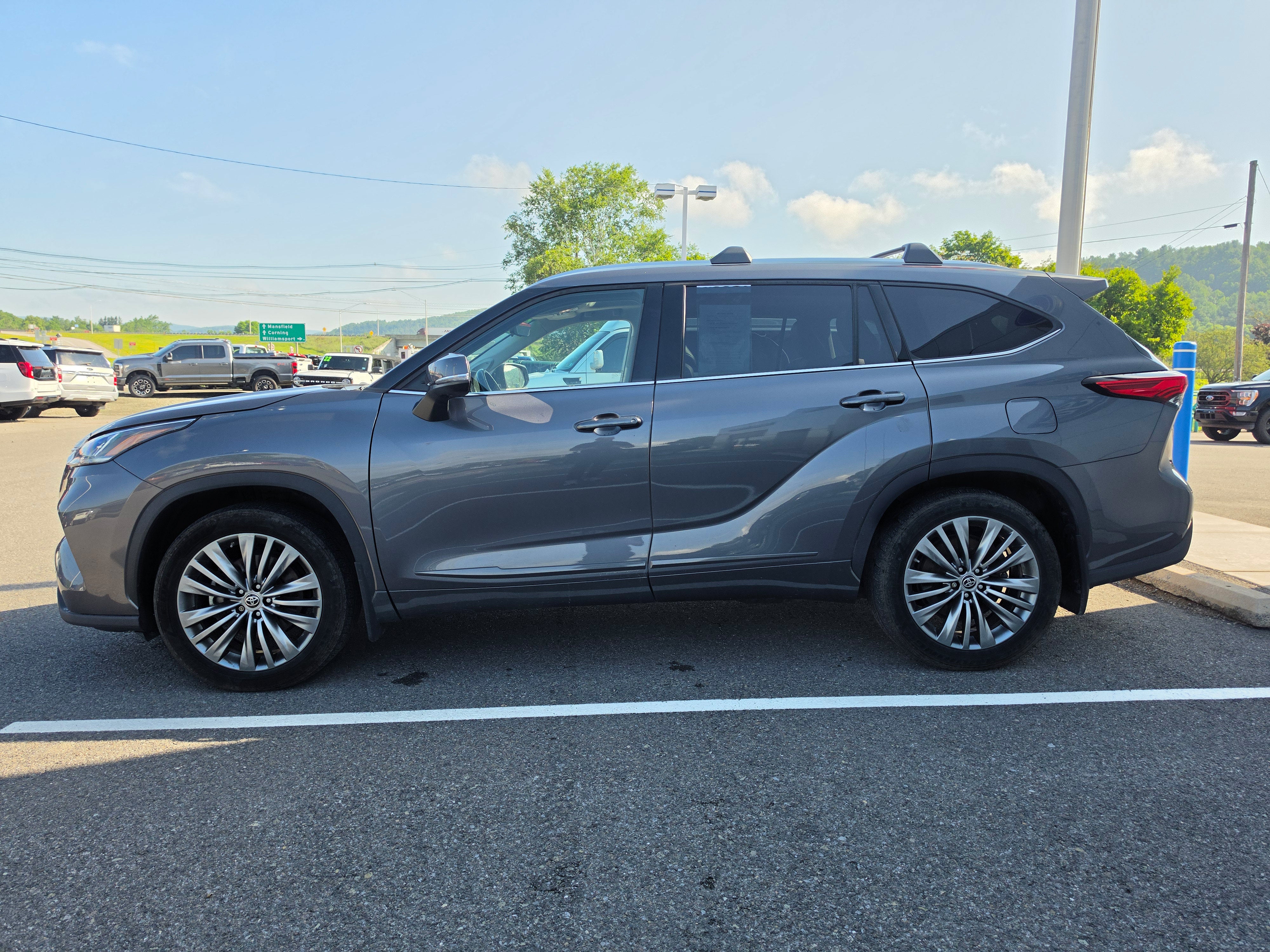 2021 Toyota Highlander Platinum