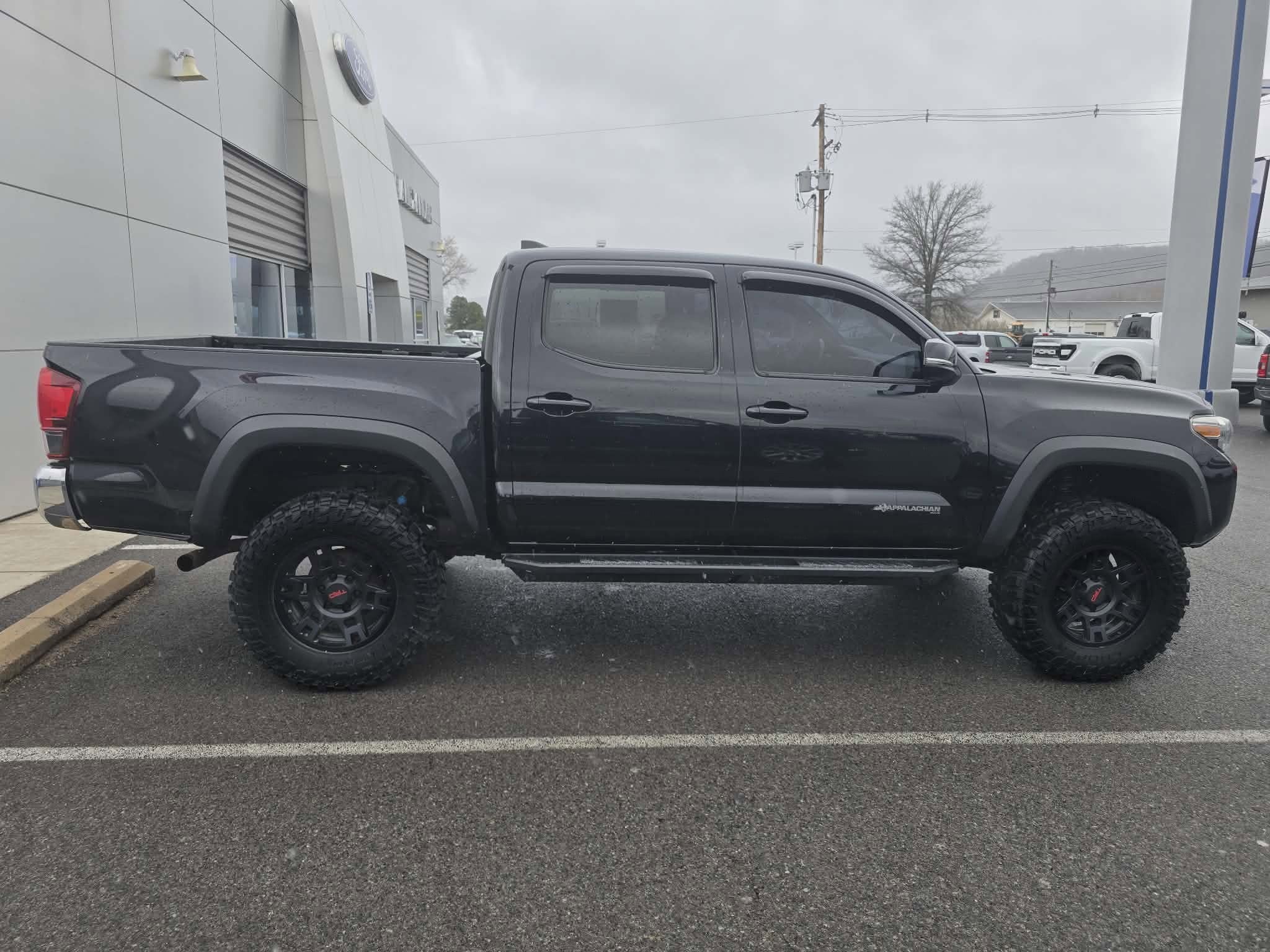 2018 Toyota Tacoma TRD Off-Road