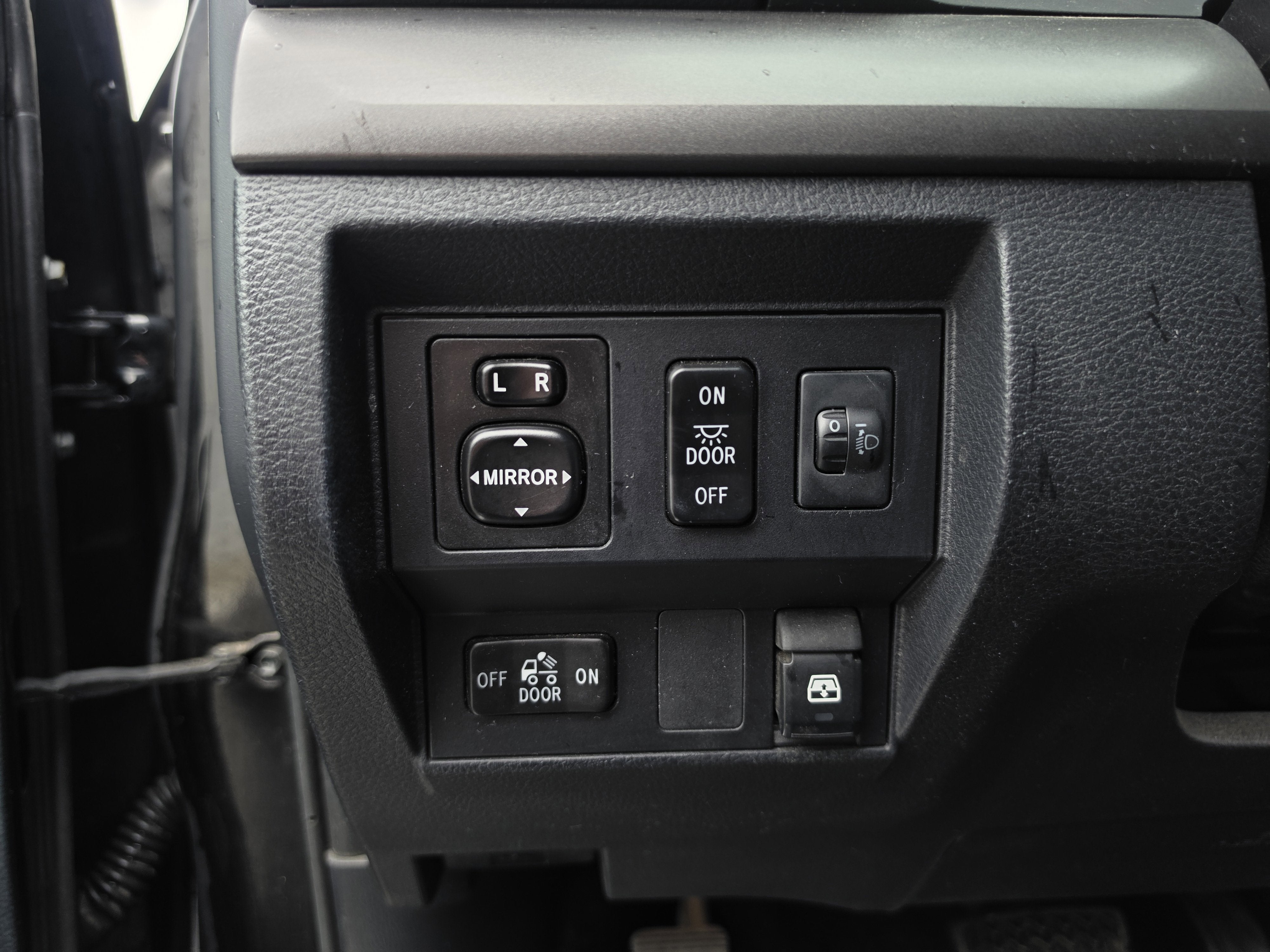 2016 Toyota Tundra 4WD Truck SR5