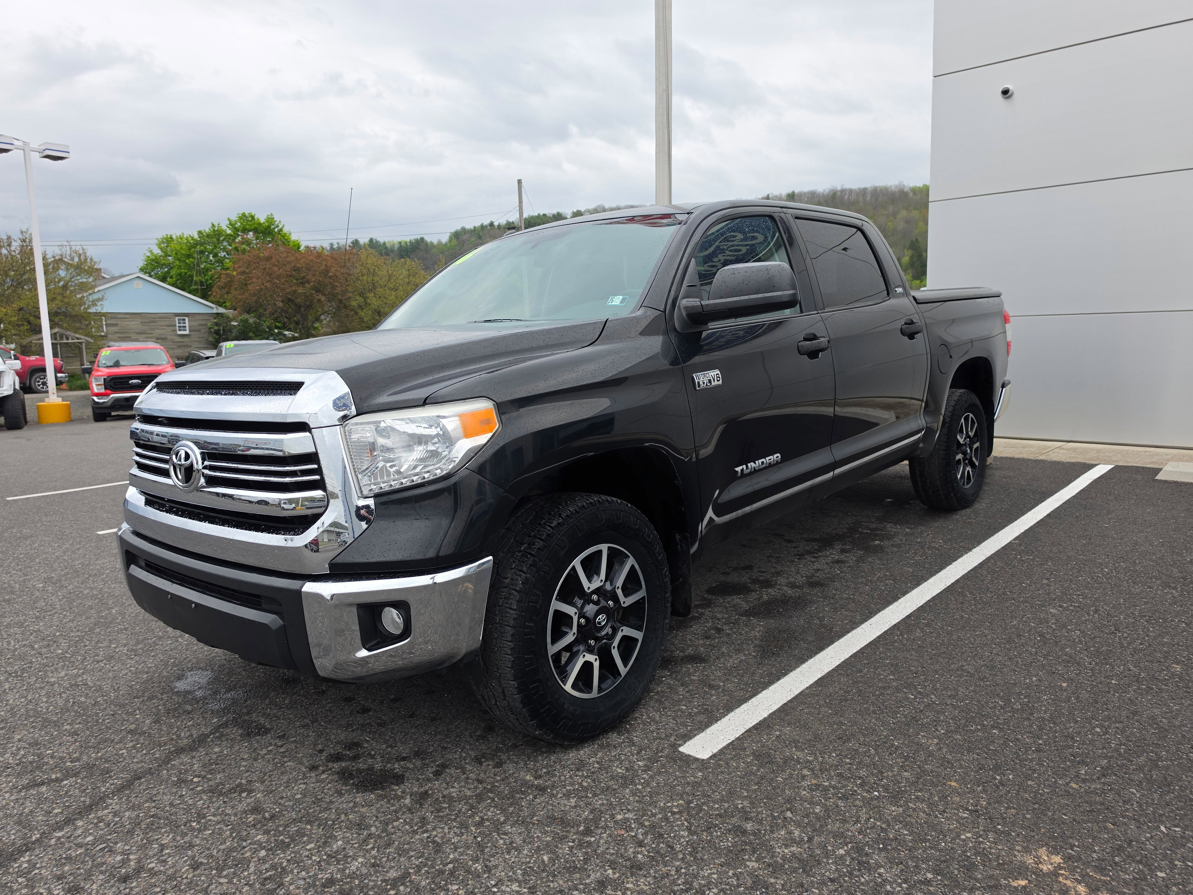 2016 Toyota Tundra 4WD Truck SR5