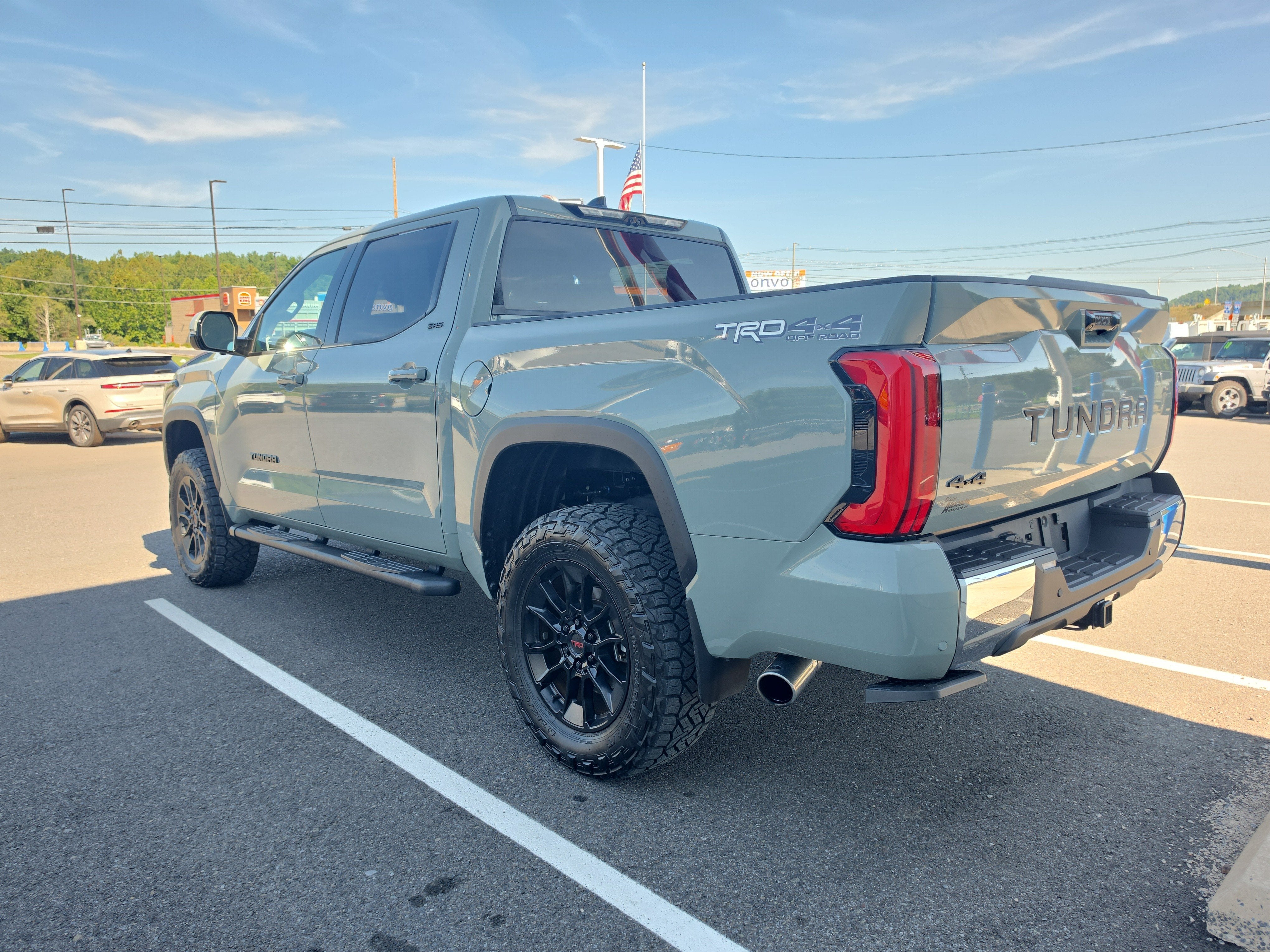2023 Toyota Tundra 4WD SR5