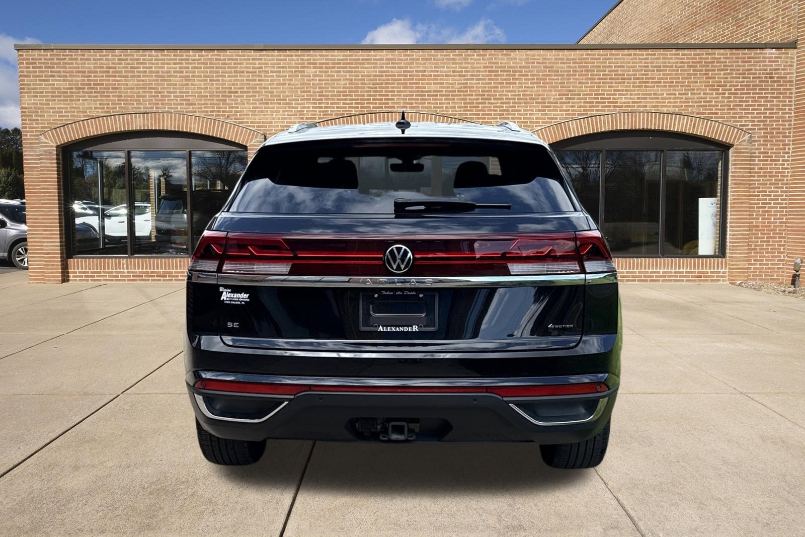 2026 Volkswagen Atlas Cross Sport 2.0T SE w/Technology