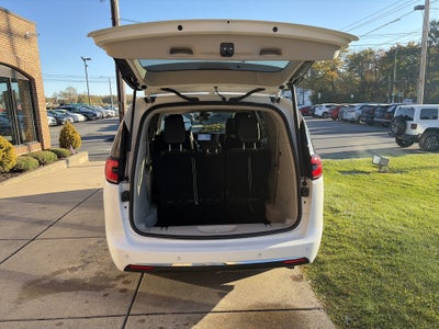 2024 Chrysler Pacifica Hybrid Select