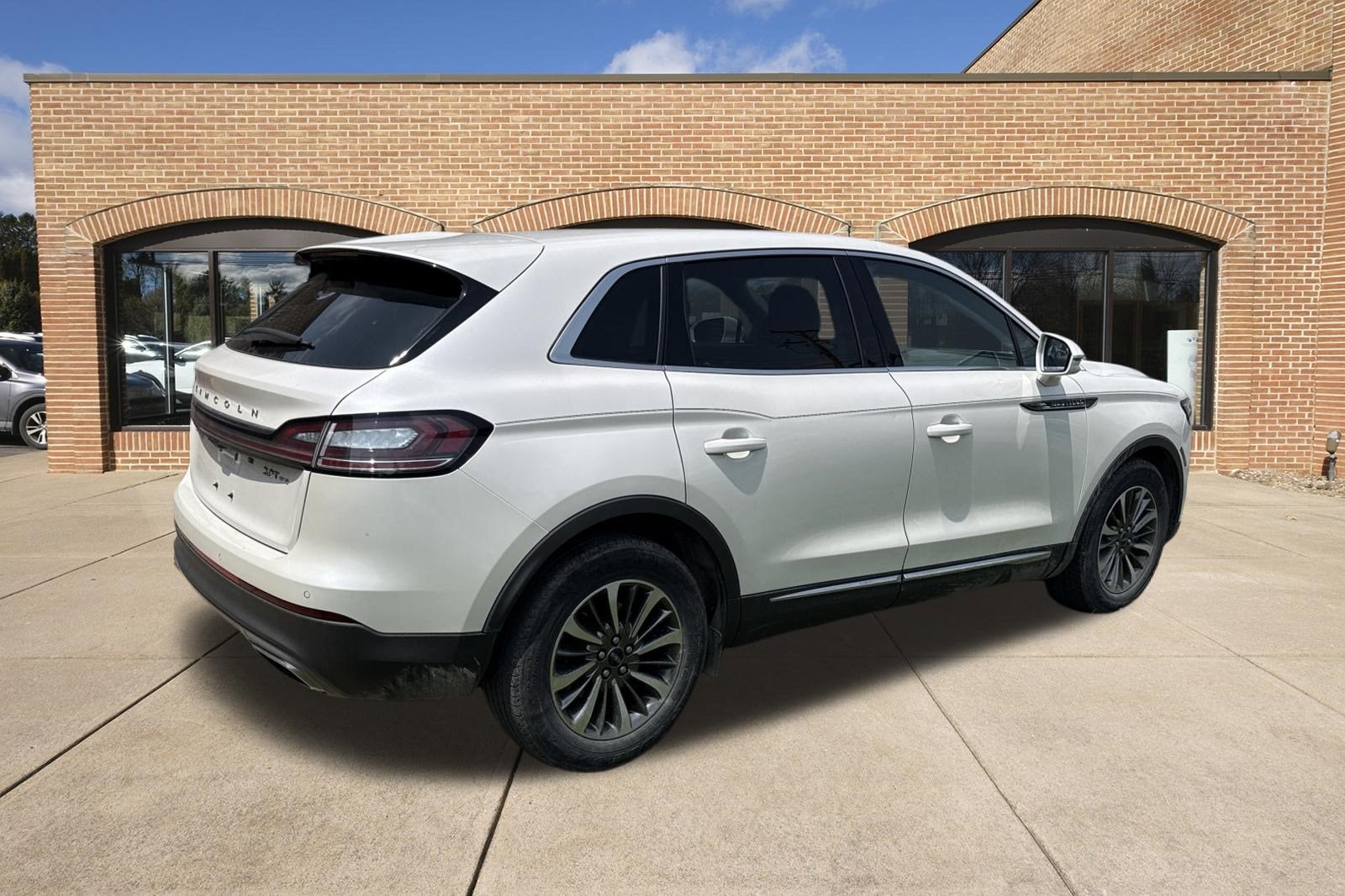 2019 Lincoln Nautilus Select
