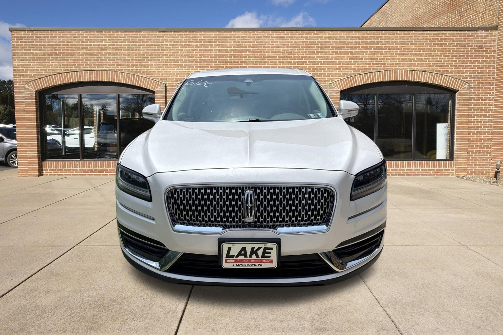2019 Lincoln Nautilus Select