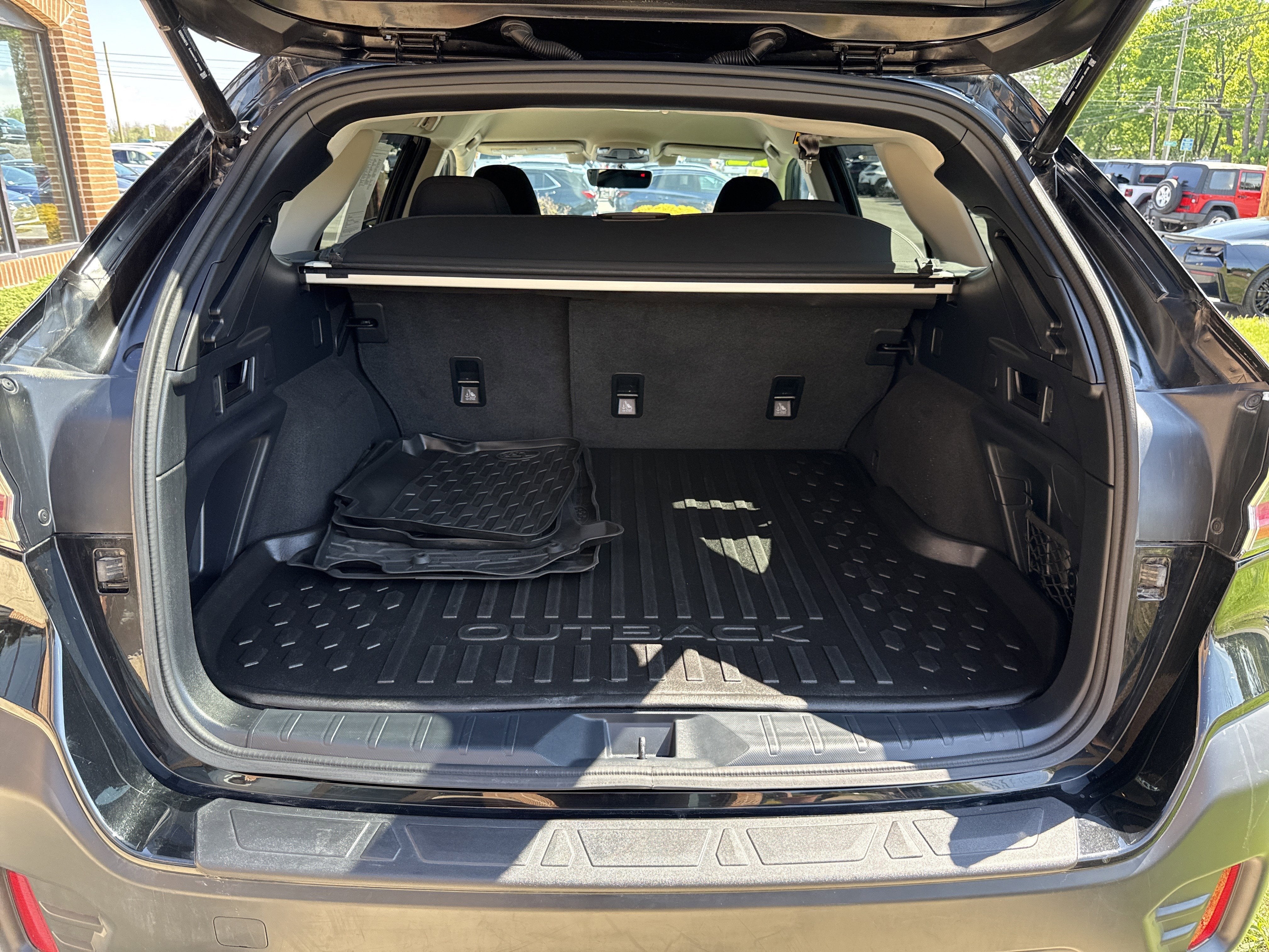 2022 Subaru Outback Premium