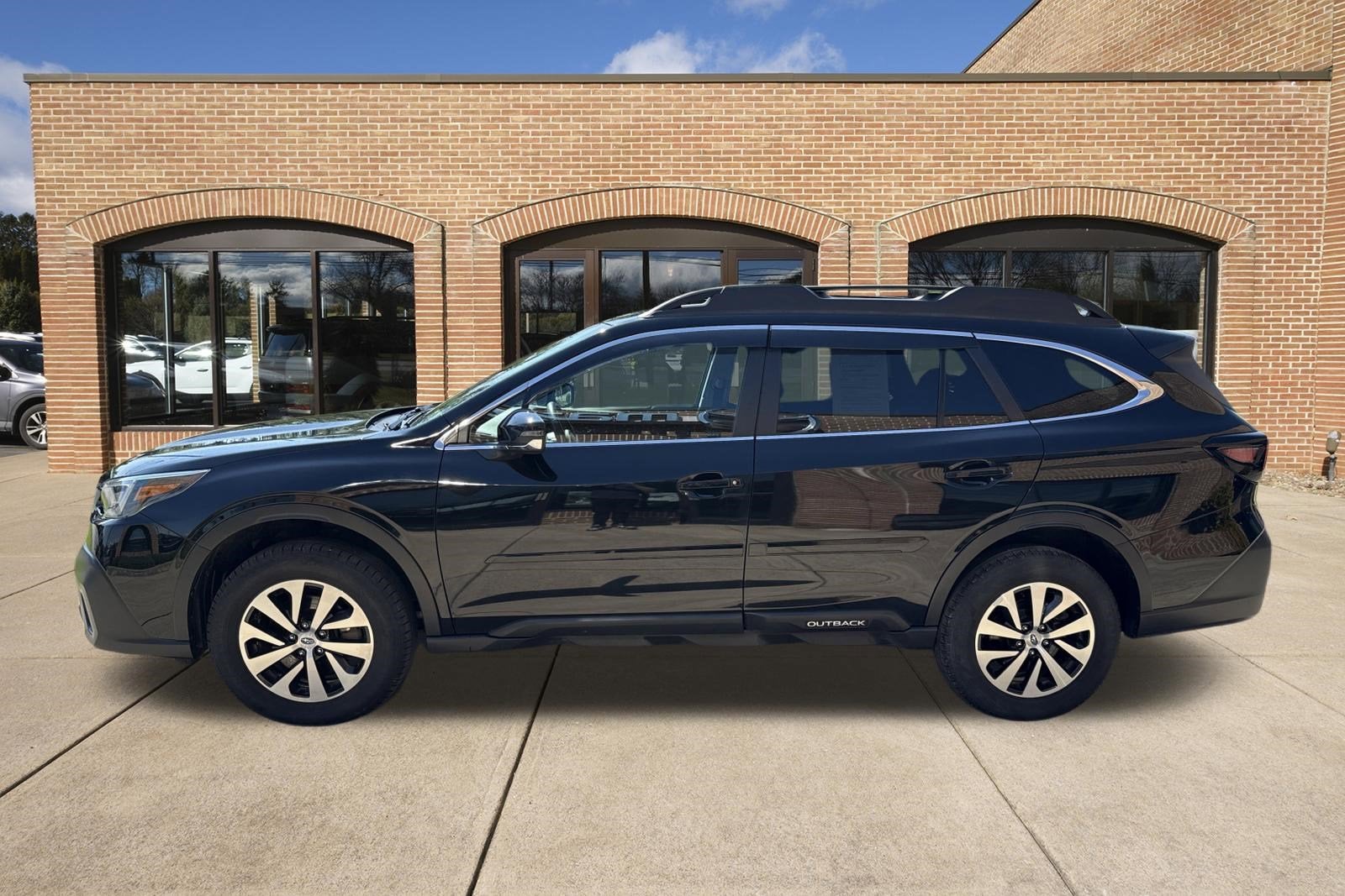 2022 Subaru Outback Premium